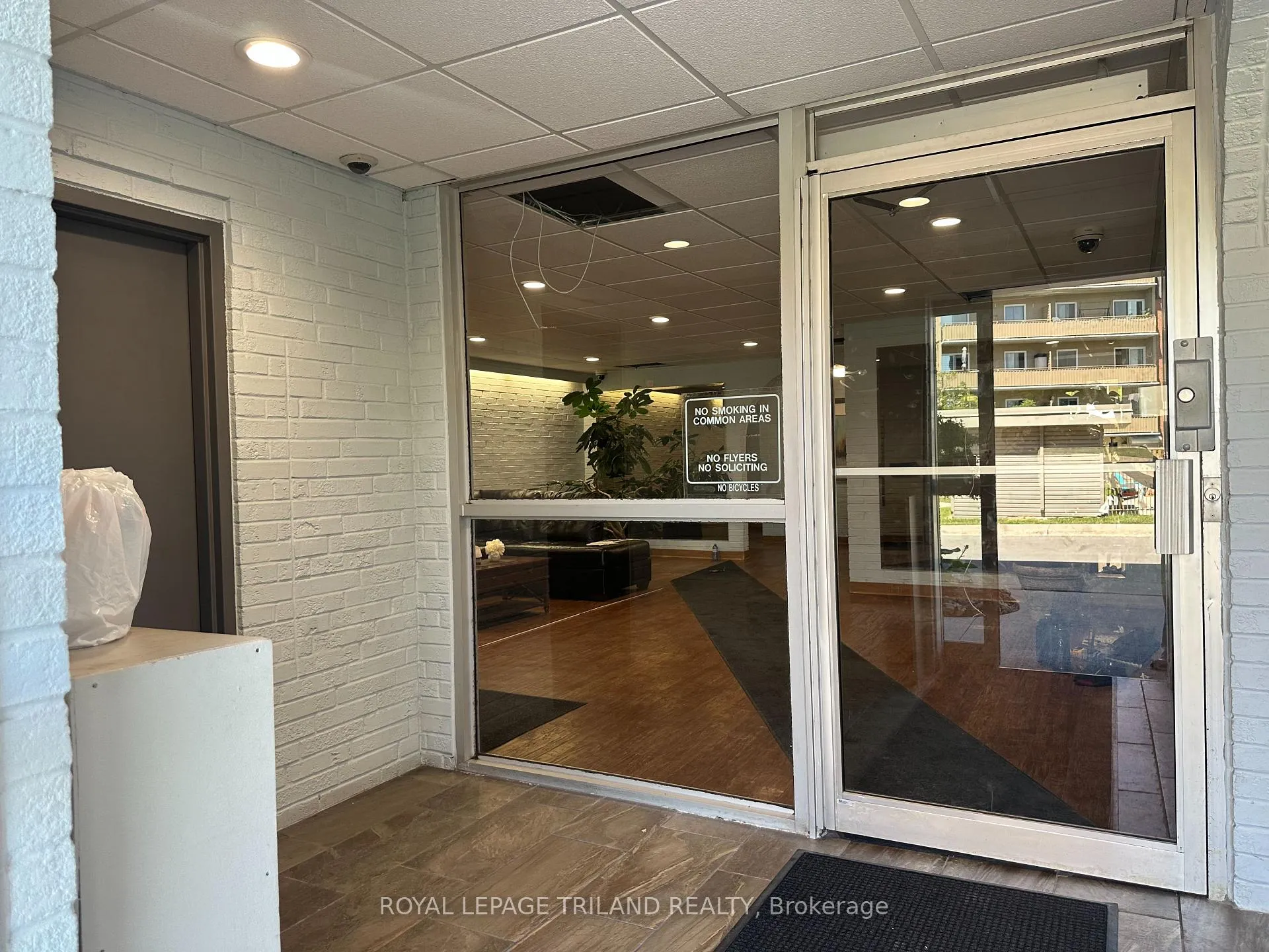 Photo 4 of Unit 302, 1106 Jalna Boulevard, London, South X — HOMEH