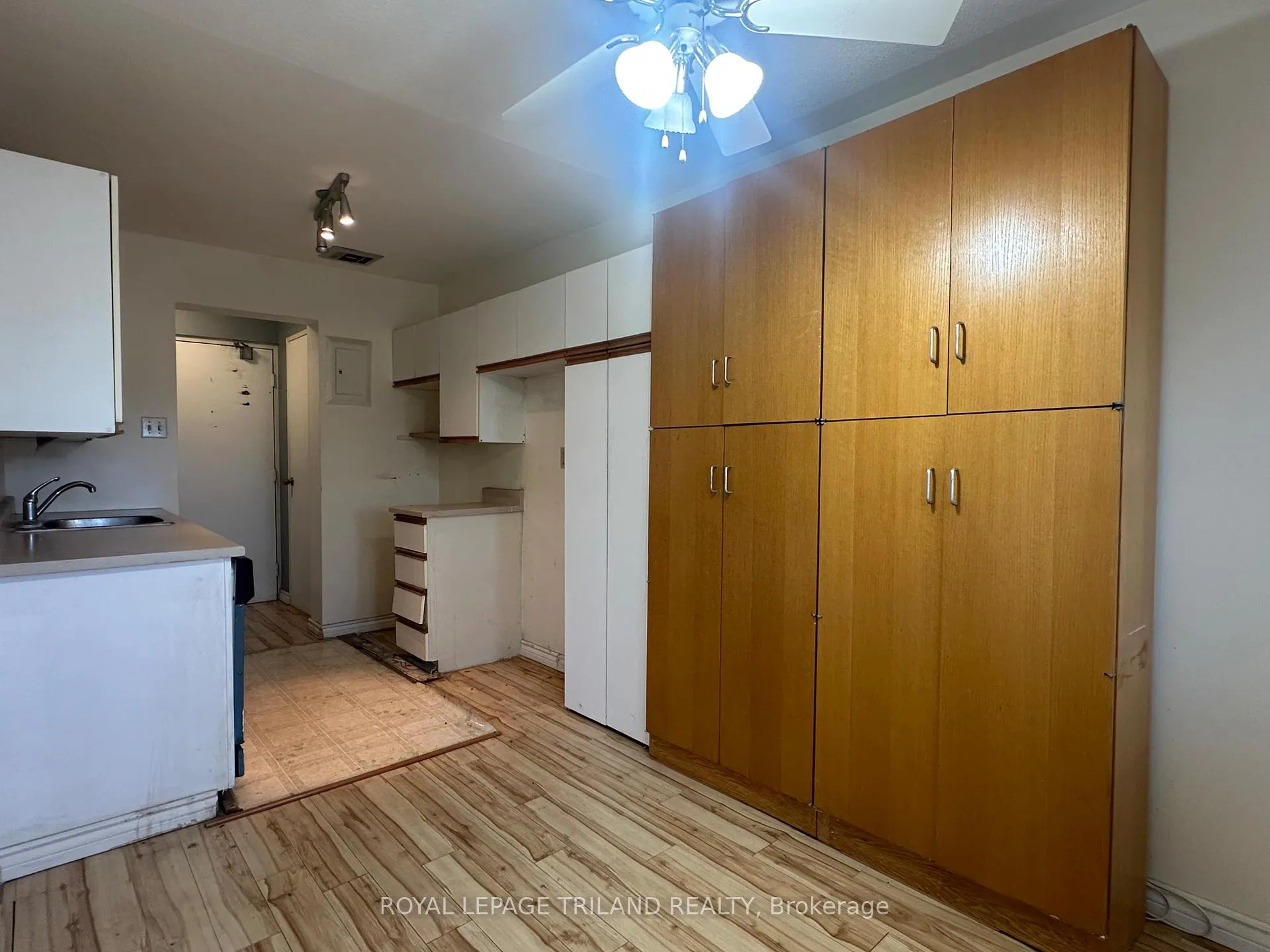 Photo 11 of Unit 302, 1106 Jalna Boulevard, London, South X — HOMEH