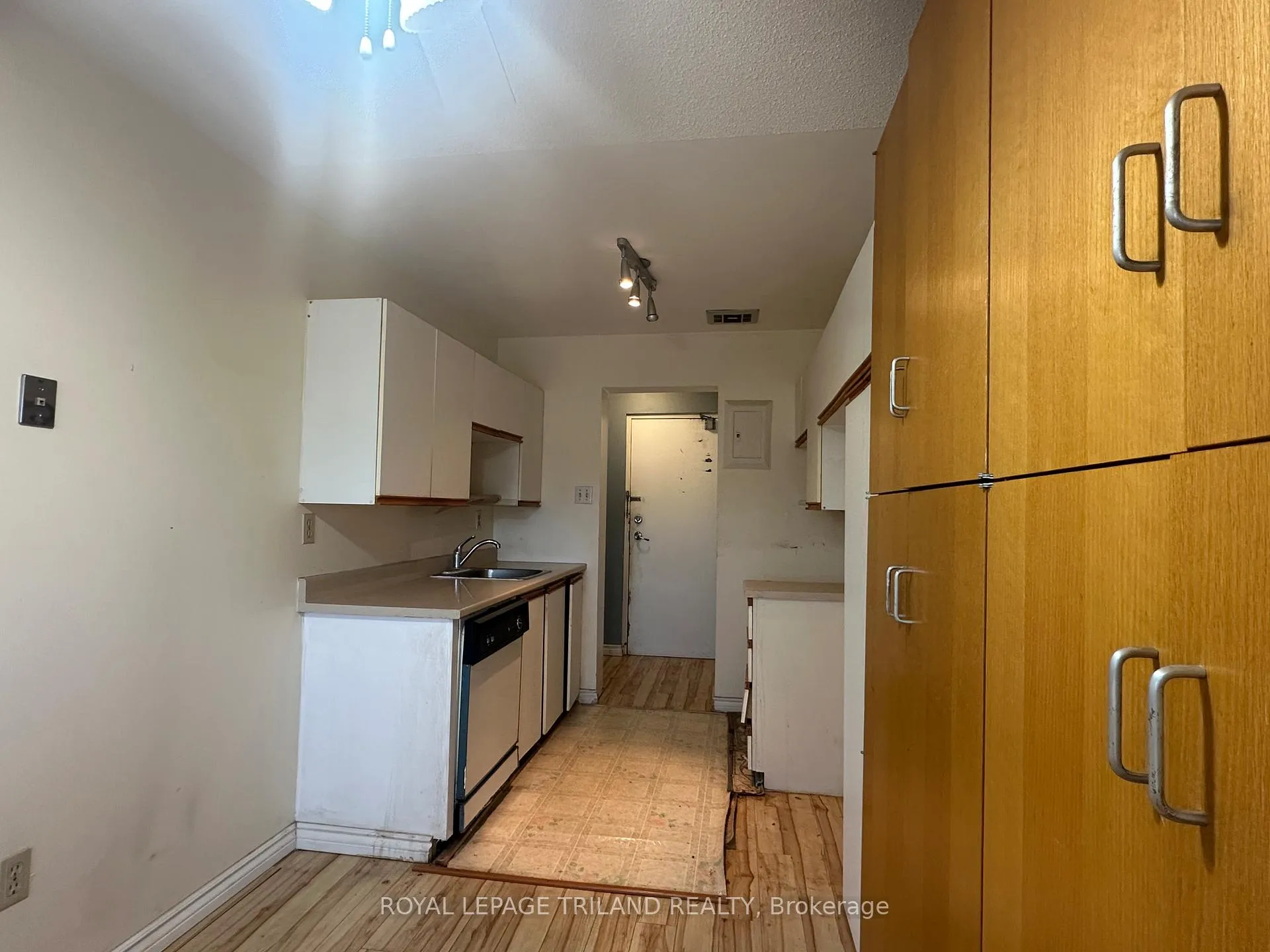 Photo 12 of Unit 302, 1106 Jalna Boulevard, London, South X — HOMEH