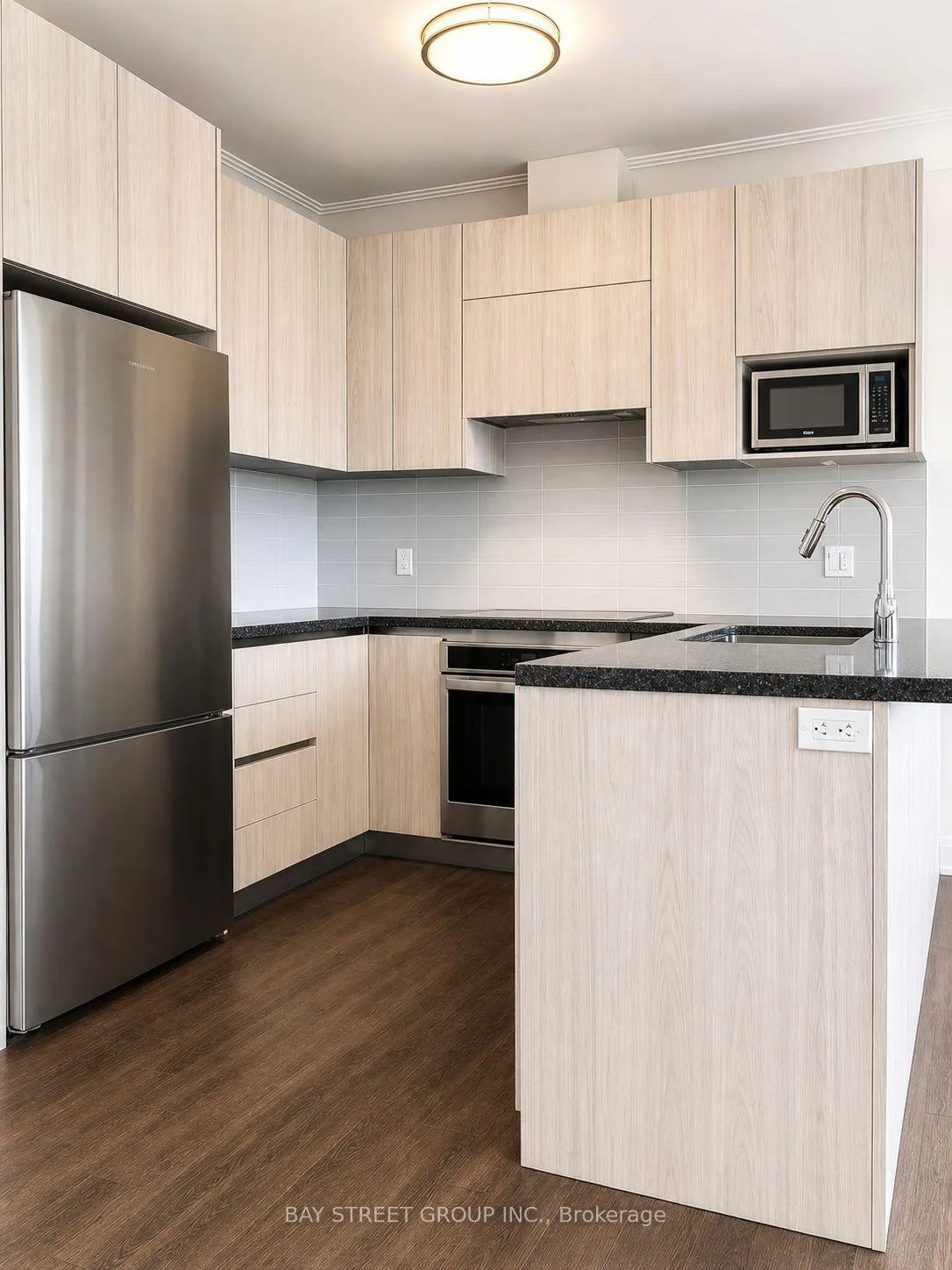 Photo 7 of Unit PH 03, 15 Water Walk Drive, Markham, Unionville — HOMEH