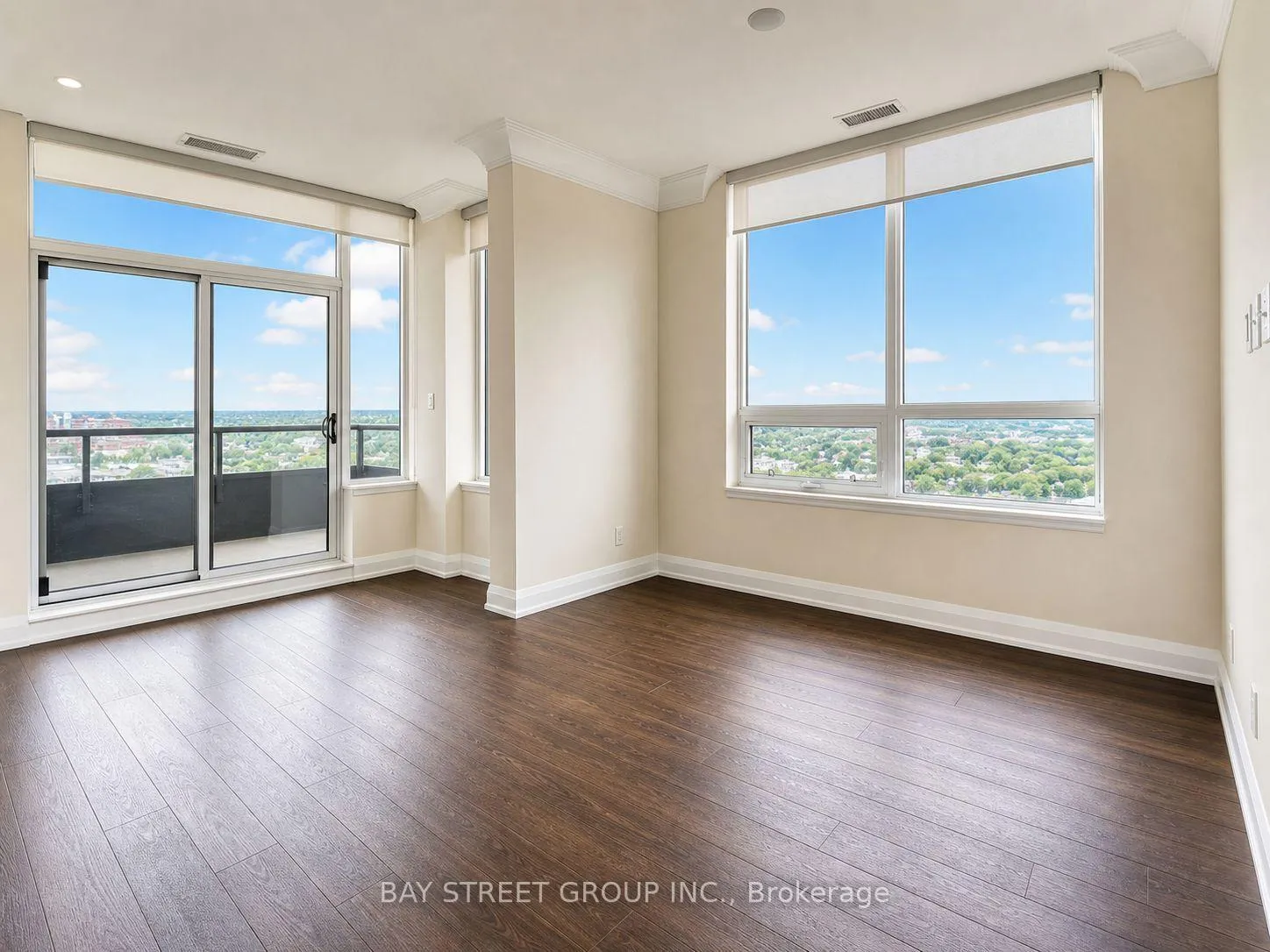 Photo 11 of Unit PH 03, 15 Water Walk Drive, Markham, Unionville — HOMEH