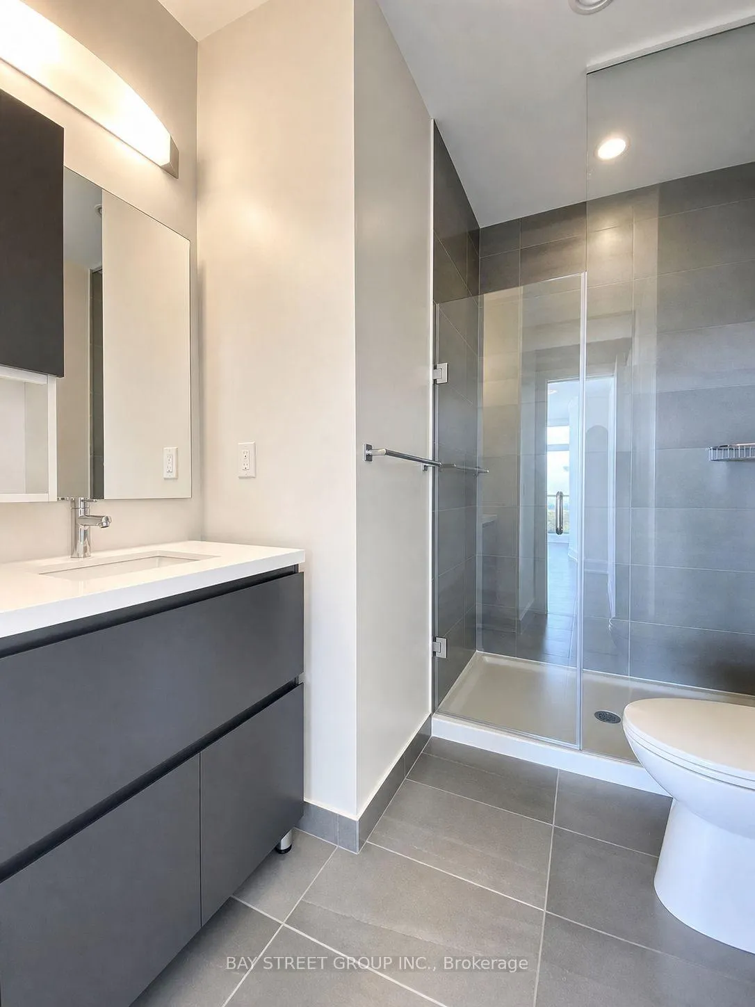 Photo 15 of Unit PH 03, 15 Water Walk Drive, Markham, Unionville — HOMEH