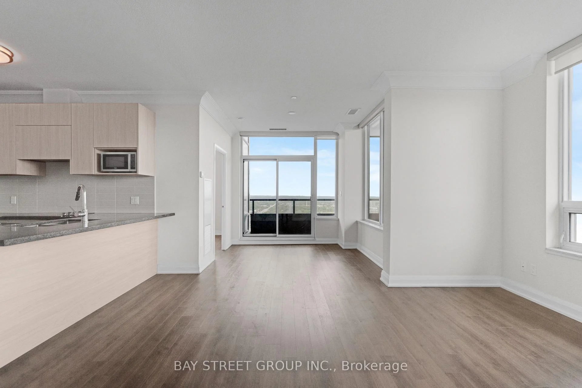 Photo 31 of Unit PH 03, 15 Water Walk Drive, Markham, Unionville — HOMEH