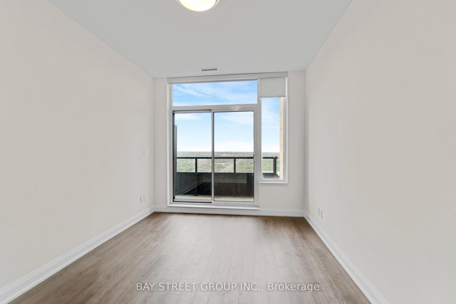 Photo 35 of Unit PH 03, 15 Water Walk Drive, Markham, Unionville — HOMEH