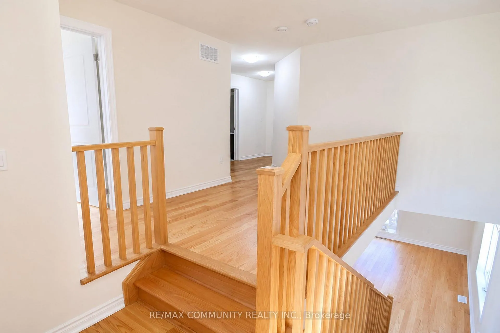 Photo 11 of 44 Bannister Road, Barrie, Rural Barrie Southeast — HOMEH
