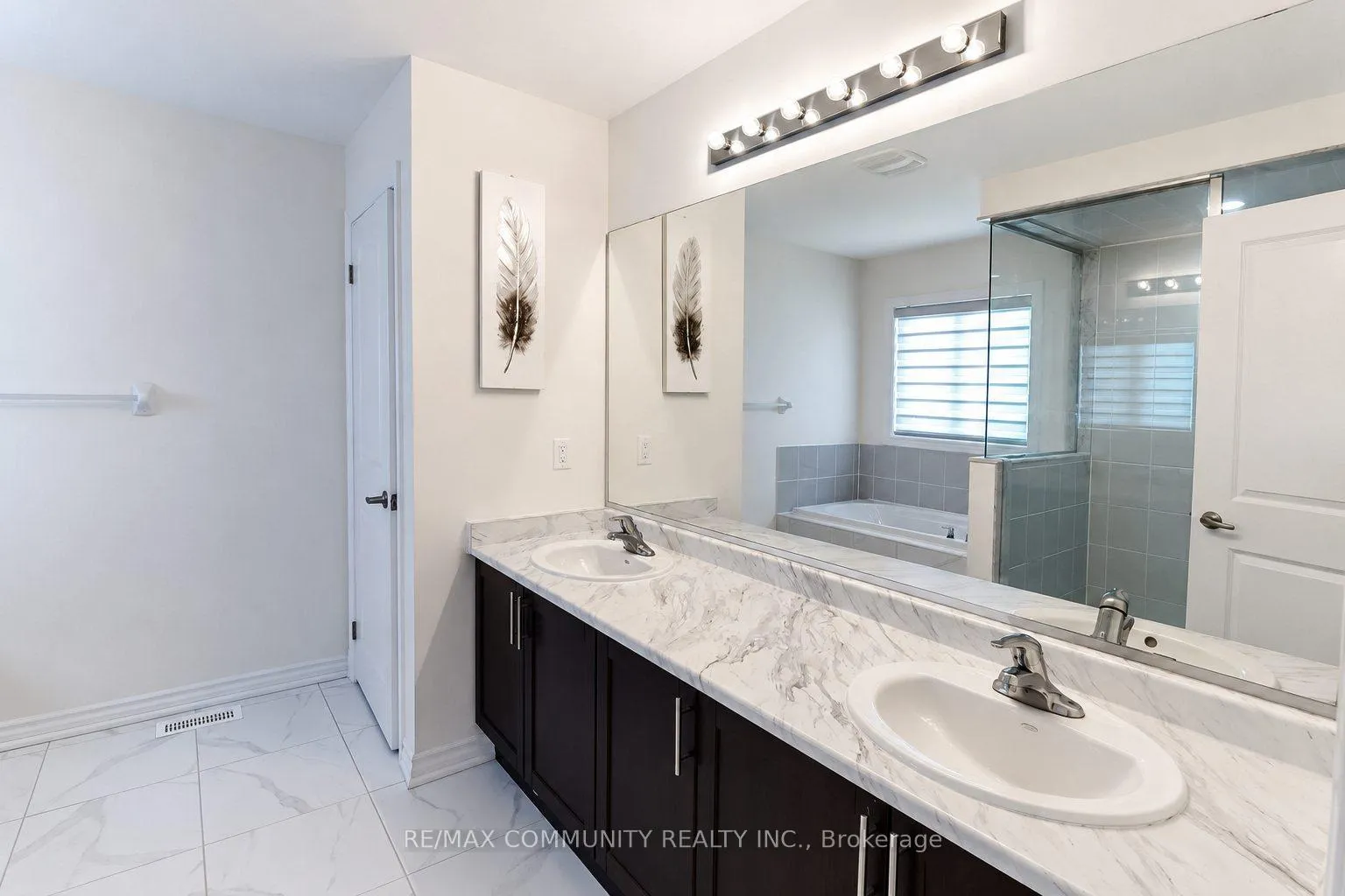 Photo 18 of 44 Bannister Road, Barrie, Rural Barrie Southeast — HOMEH