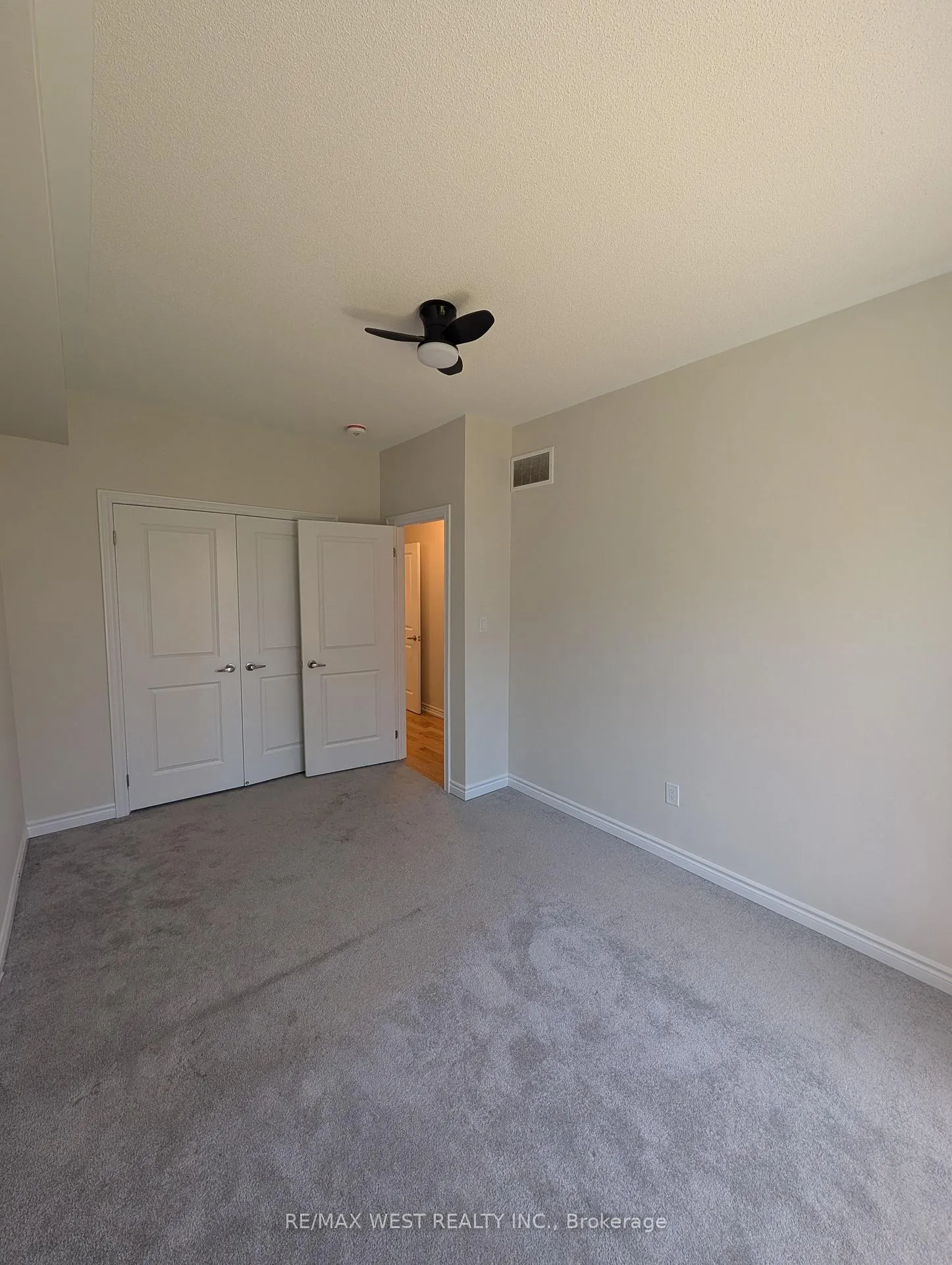 Photo 6 of Unit 2, 33 Bannister Road, Barrie, Rural Barrie Southeast — HOMEH