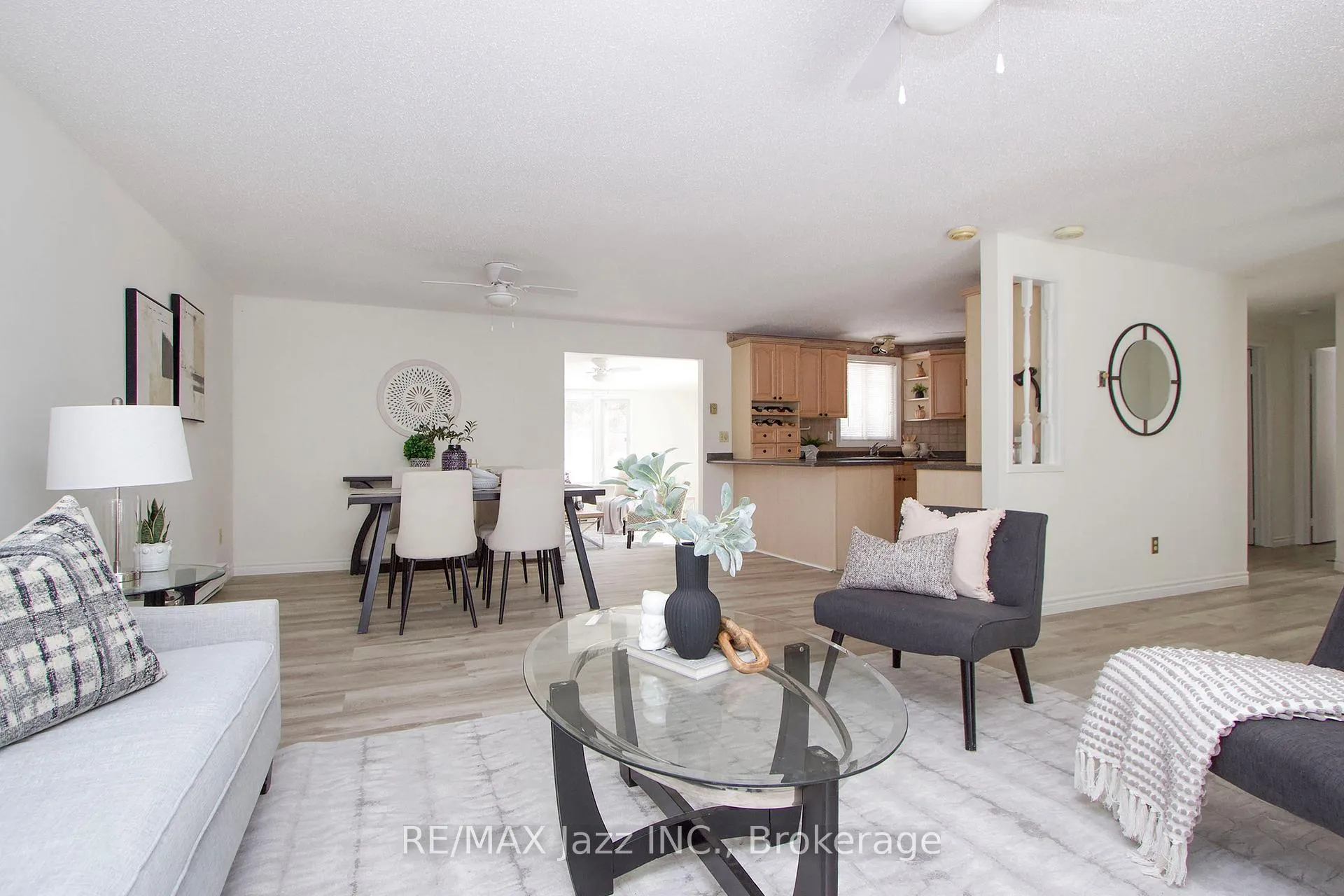 Photo 5 of 13 Steelhead Lane, Clarington, Newcastle — HOMEH