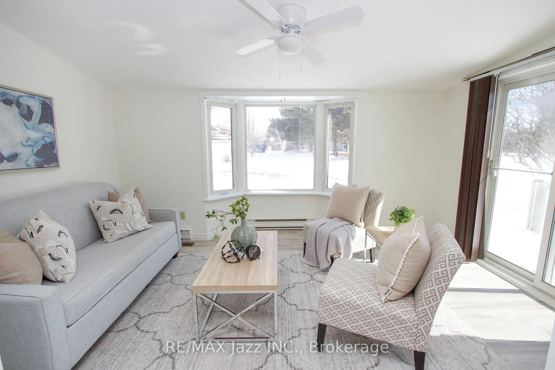Photo 12 of 13 Steelhead Lane, Clarington, Newcastle — HOMEH
