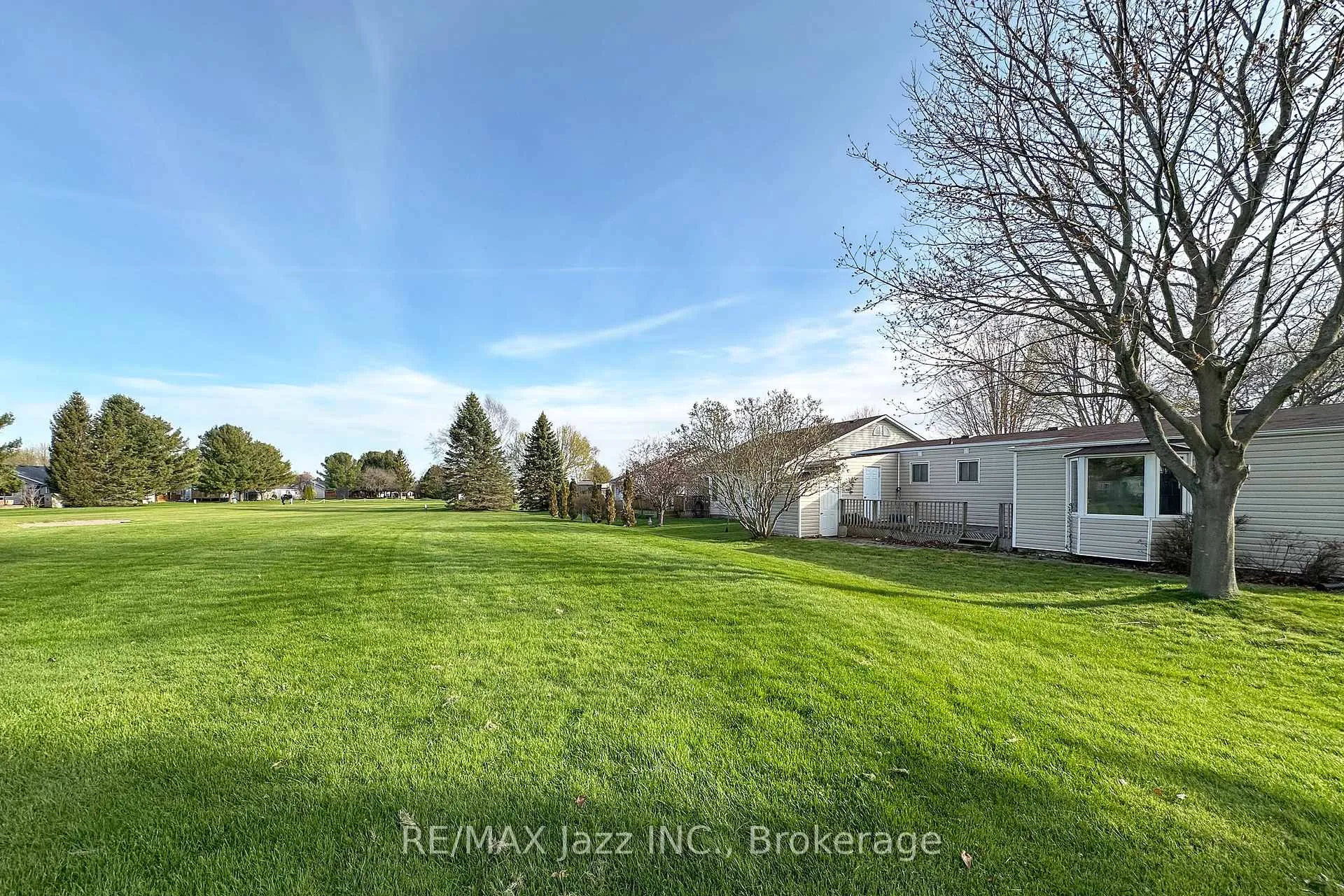 Photo 24 of 13 Steelhead Lane, Clarington, Newcastle — HOMEH