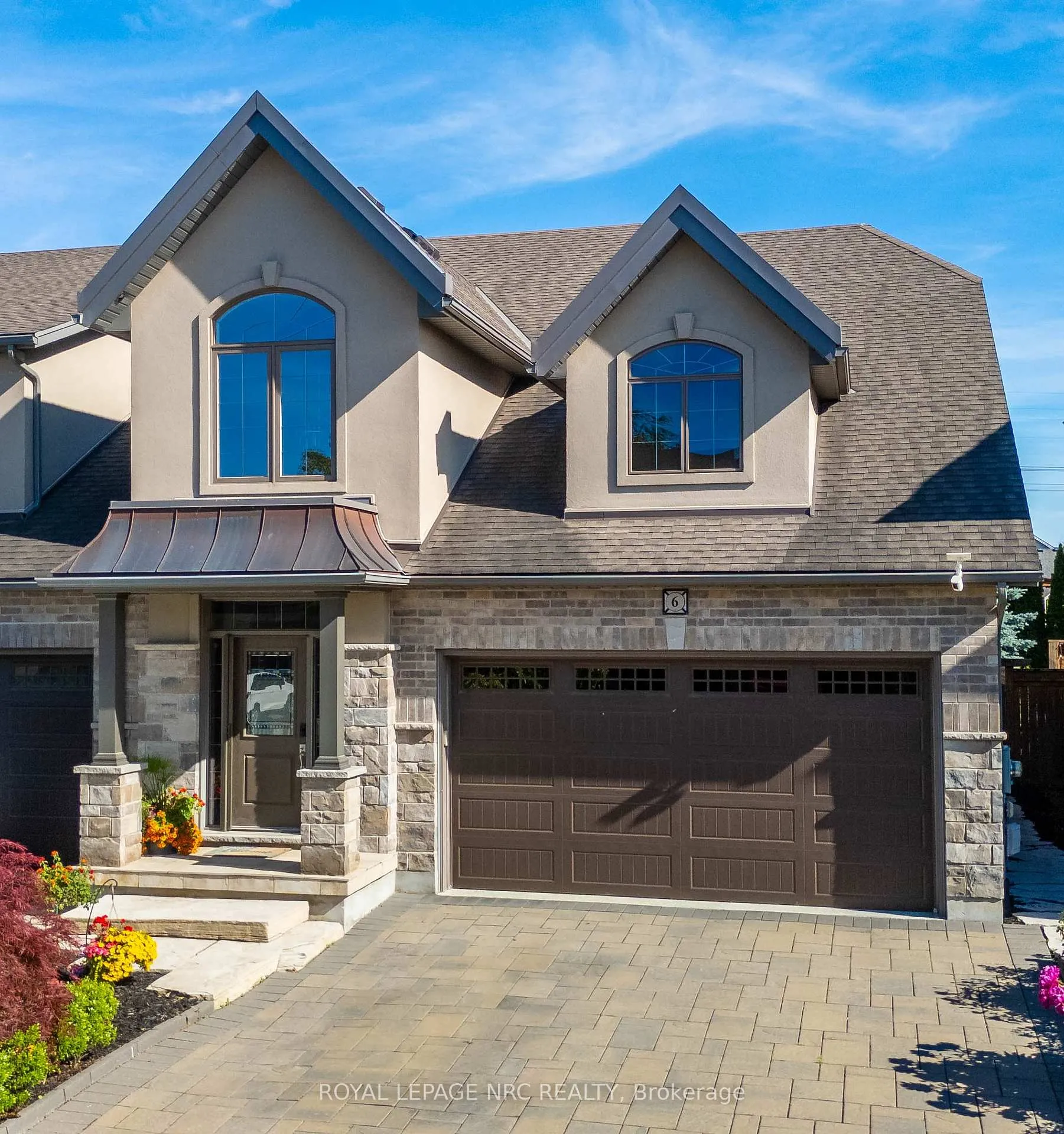 Front of 6 Tuscany Court
