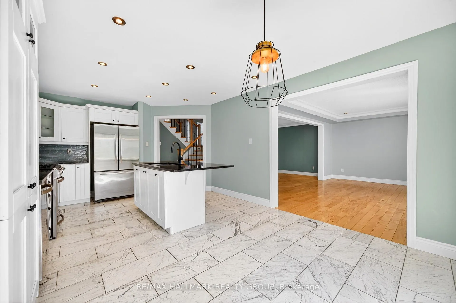 Photo 15 of 3516 Cambrian Road, Ottawa, Barrhaven - Half Moon Bay — HOMEH