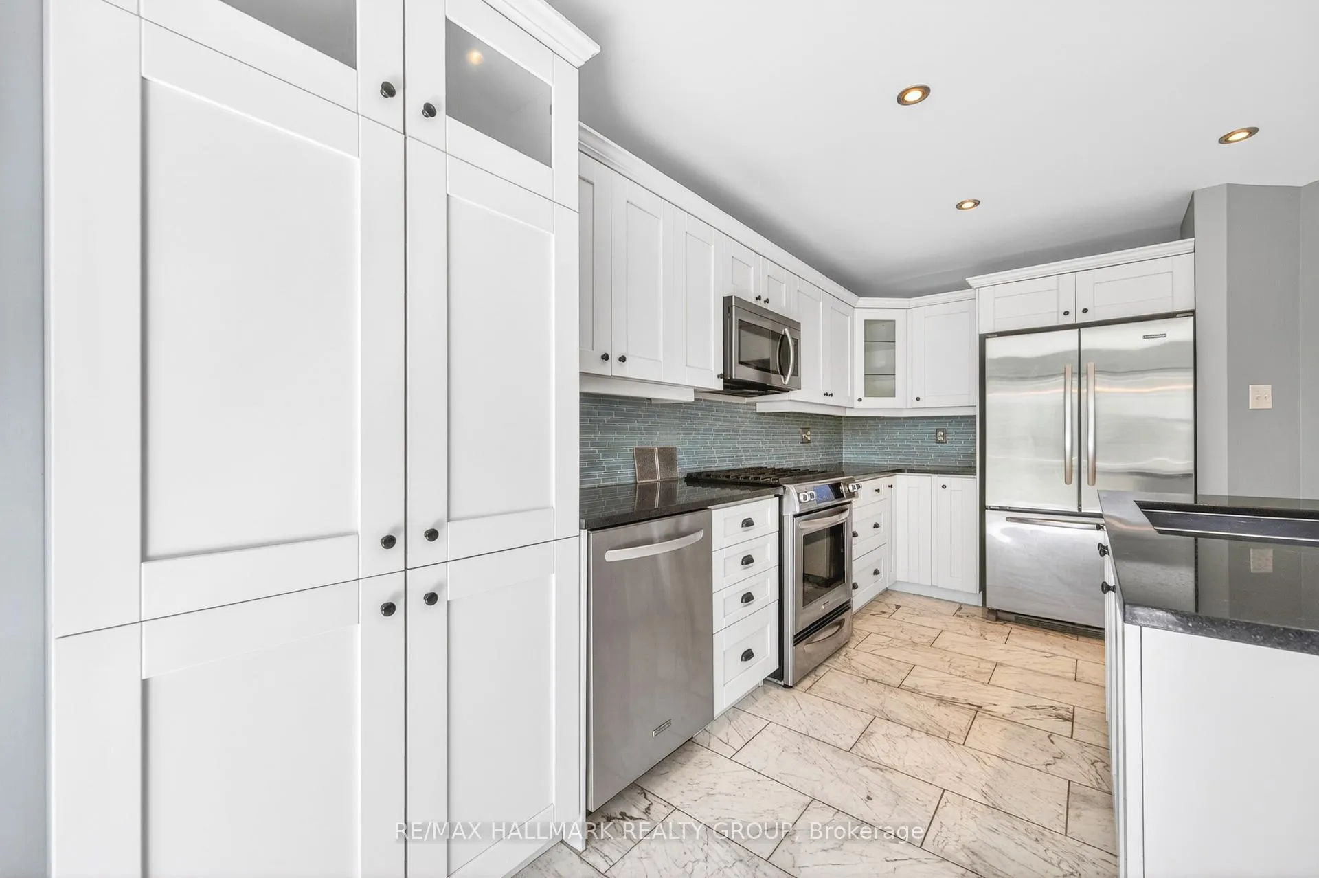 Photo 16 of 3516 Cambrian Road, Ottawa, Barrhaven - Half Moon Bay — HOMEH