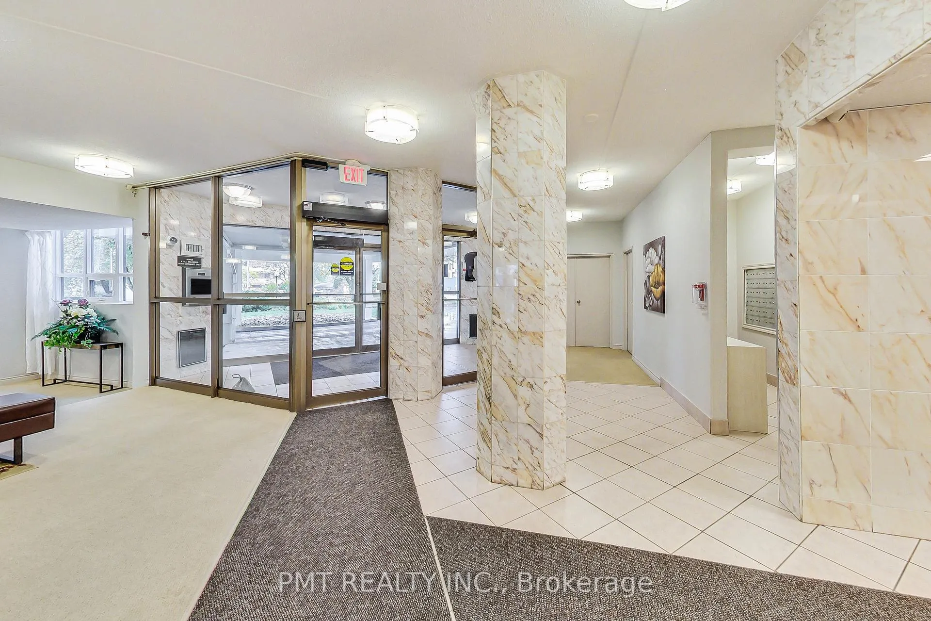 Photo 3 of Unit 1105, 2323 Confederation Parkway, Mississauga, Cooksville — HOMEH
