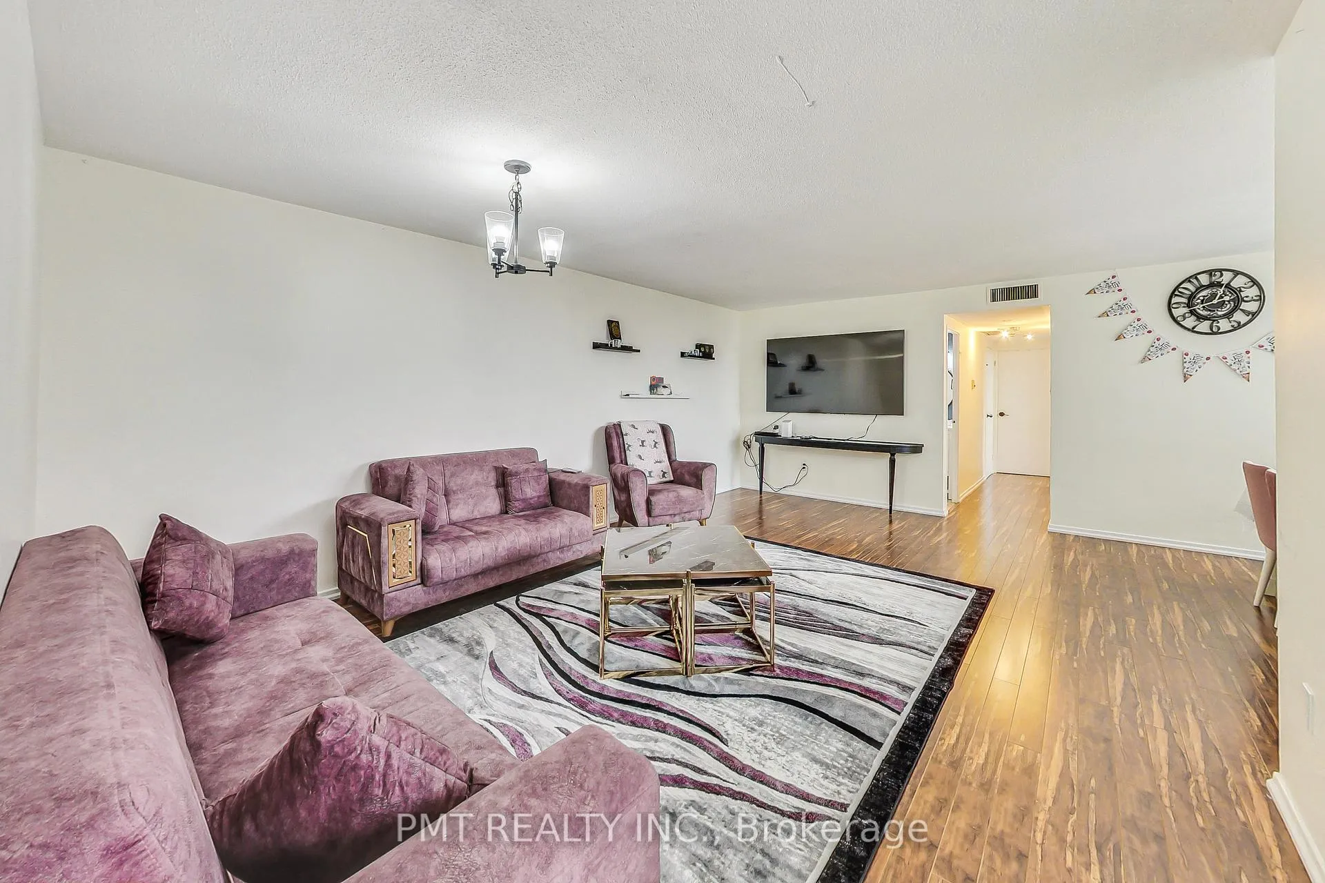 Photo 6 of Unit 1105, 2323 Confederation Parkway, Mississauga, Cooksville — HOMEH