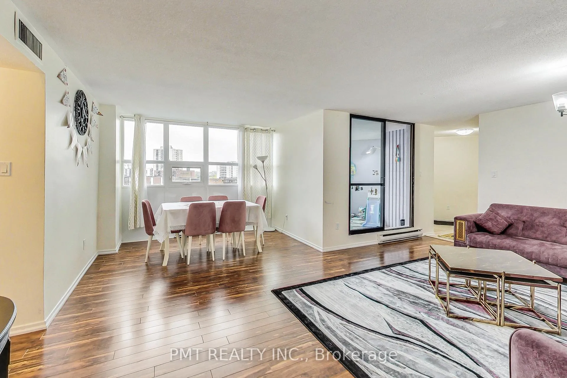 Photo 8 of Unit 1105, 2323 Confederation Parkway, Mississauga, Cooksville — HOMEH