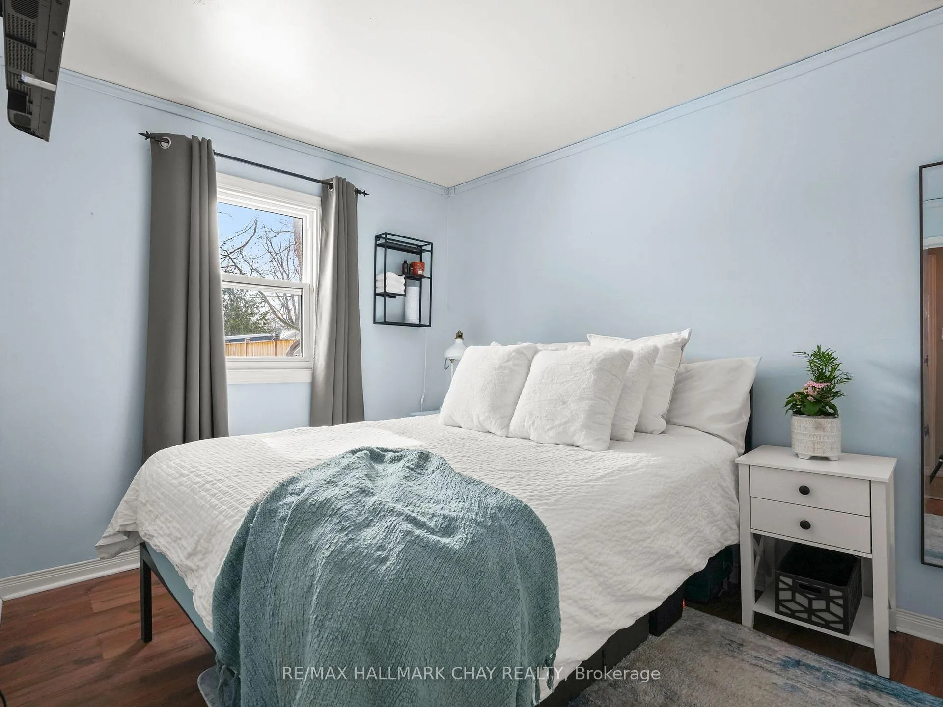 Photo 18 of 130 Simcoe Street, Essa, Angus — HOMEH