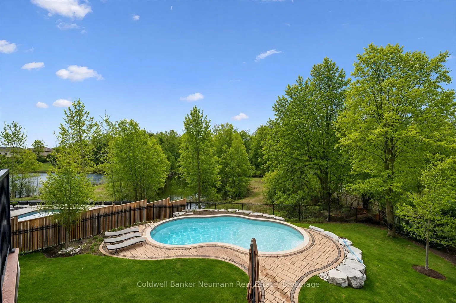Photo 2 of 51 Cox Court, Guelph, Kortright East — HOMEH