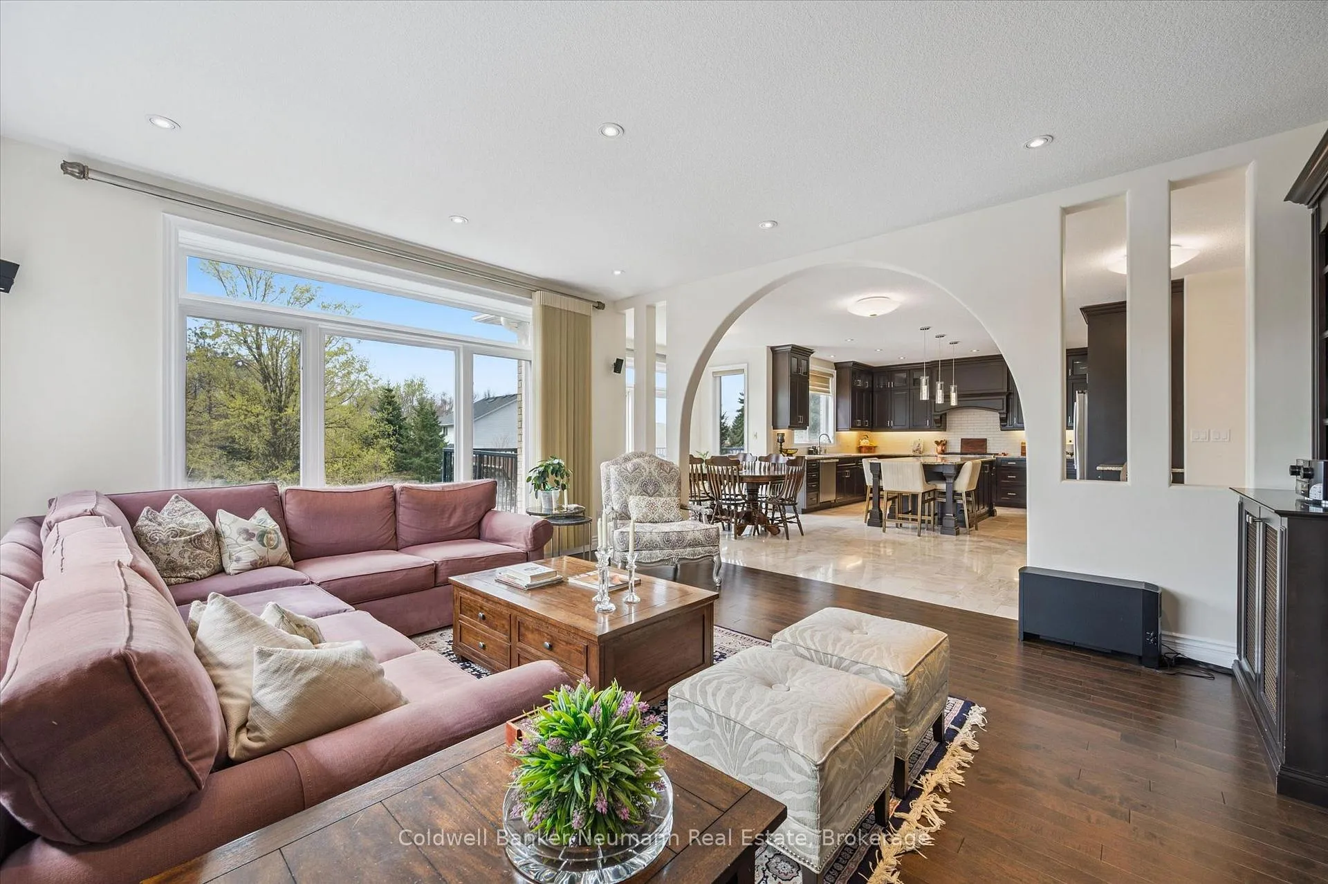 Photo 4 of 51 Cox Court, Guelph, Kortright East — HOMEH
