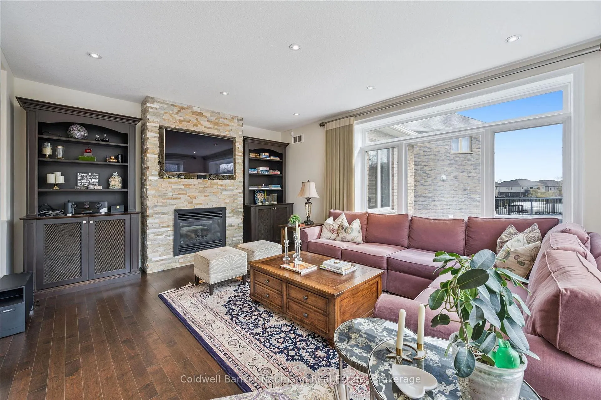 Photo 6 of 51 Cox Court, Guelph, Kortright East — HOMEH