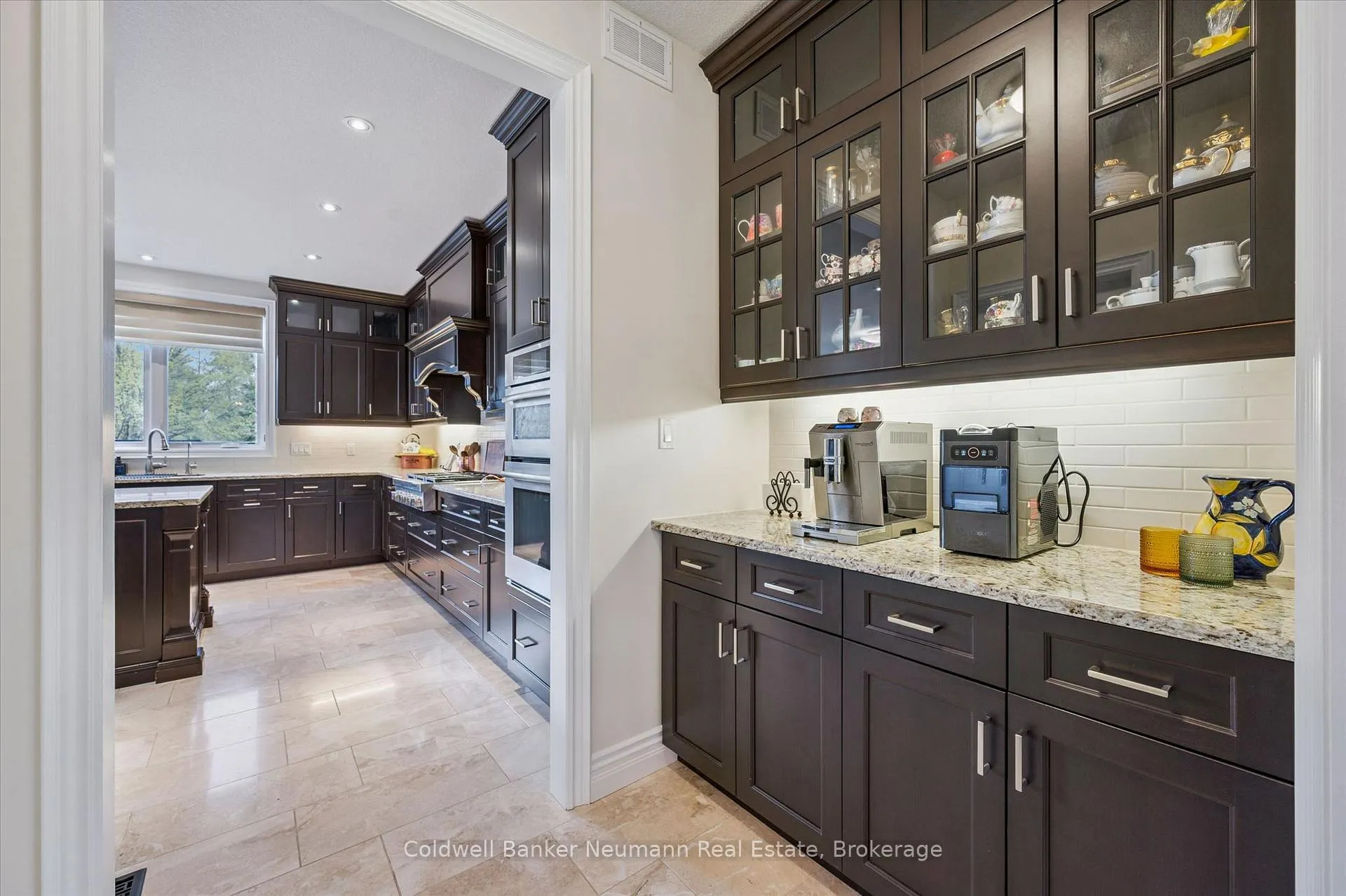 Photo 10 of 51 Cox Court, Guelph, Kortright East — HOMEH