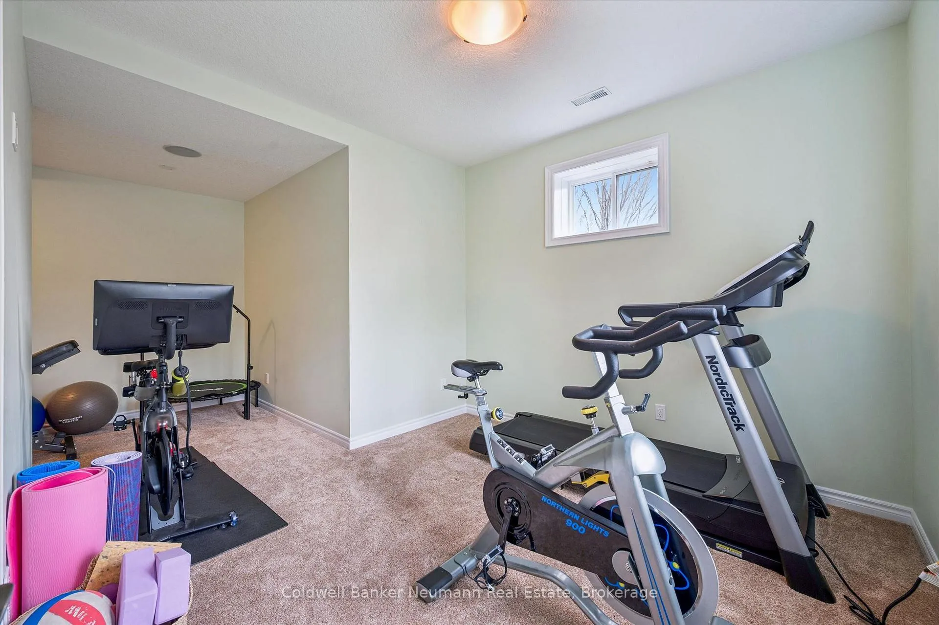 Photo 27 of 51 Cox Court, Guelph, Kortright East — HOMEH