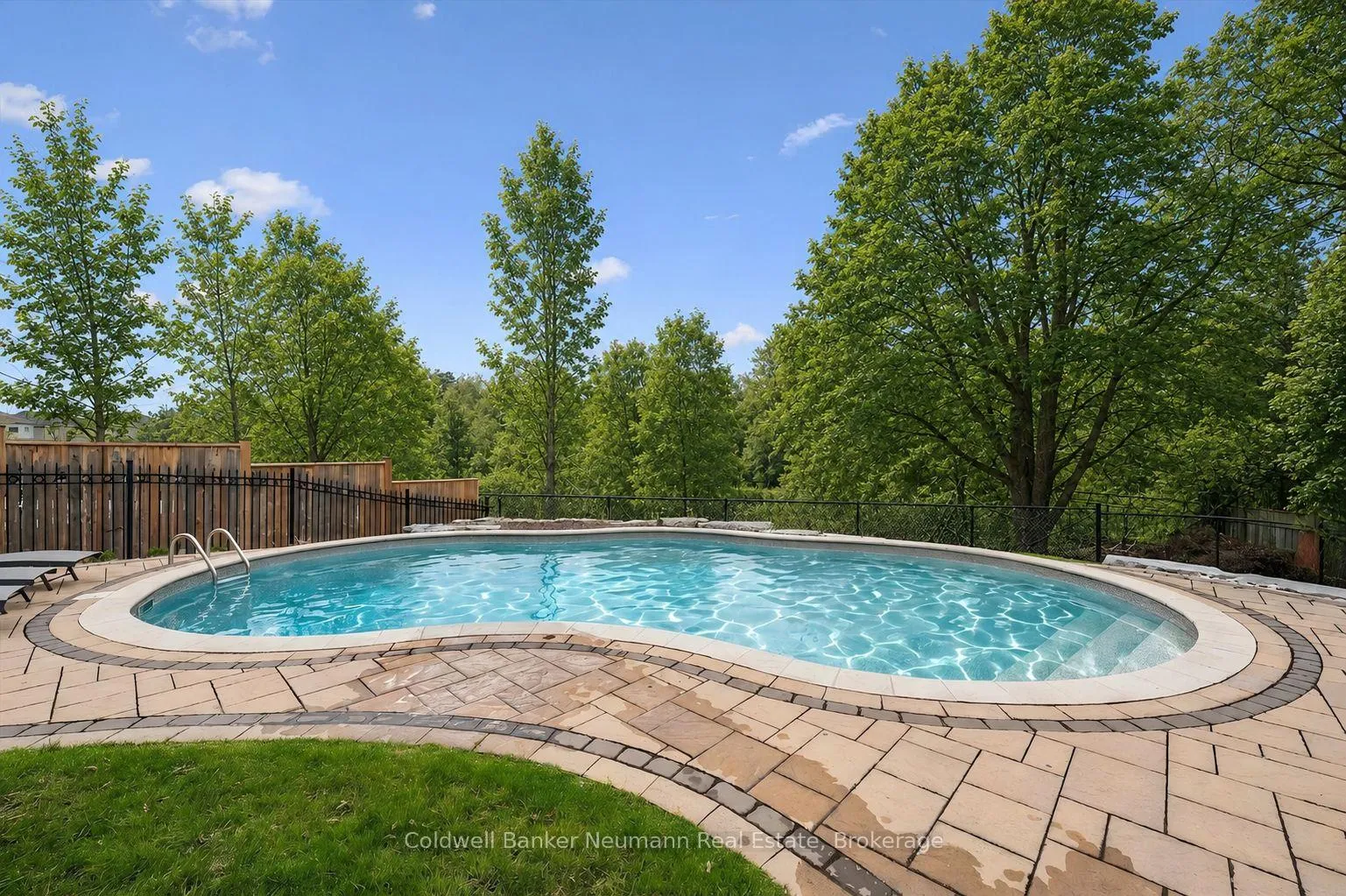 Photo 34 of 51 Cox Court, Guelph, Kortright East — HOMEH