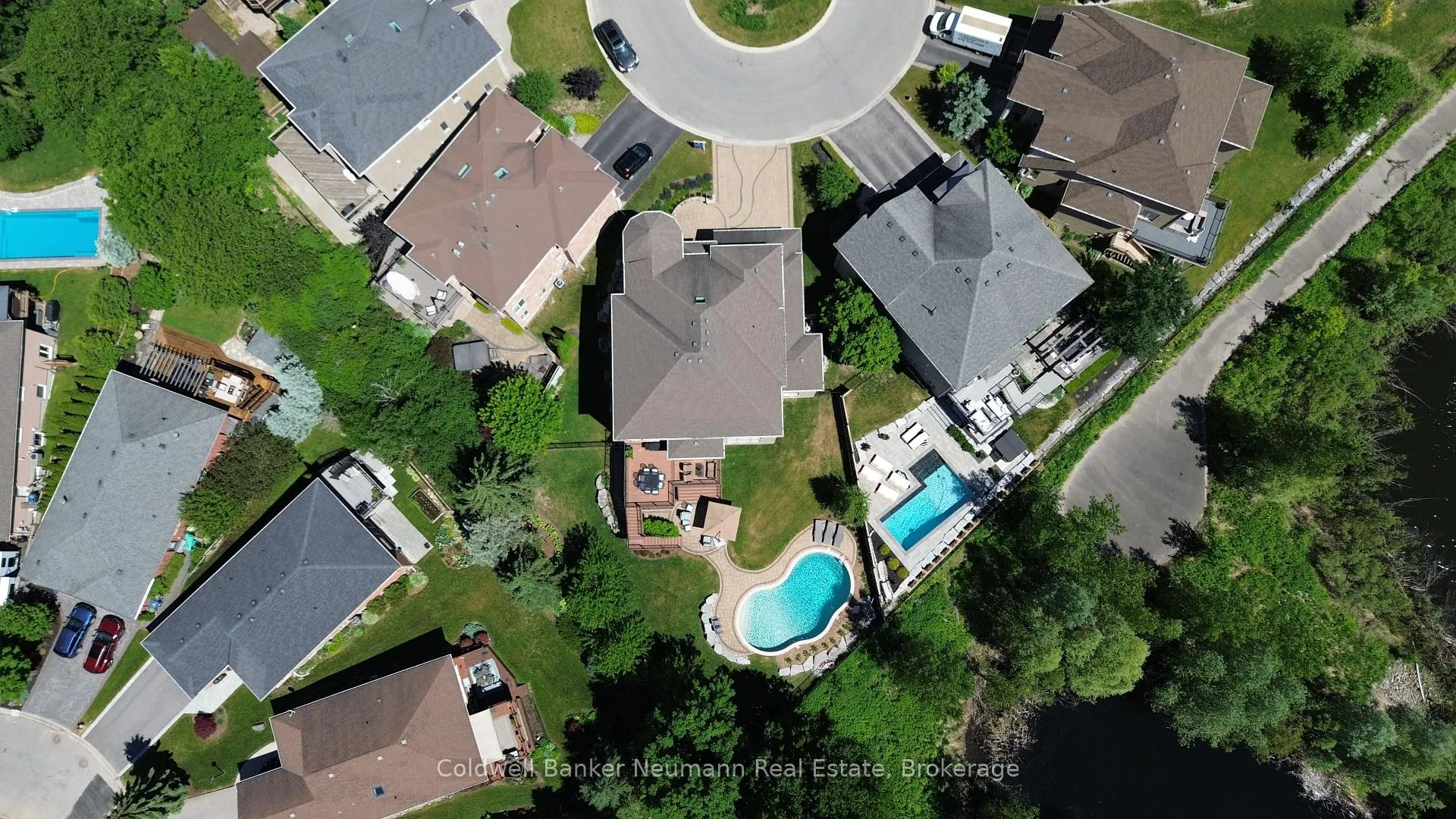 Photo 37 of 51 Cox Court, Guelph, Kortright East — HOMEH