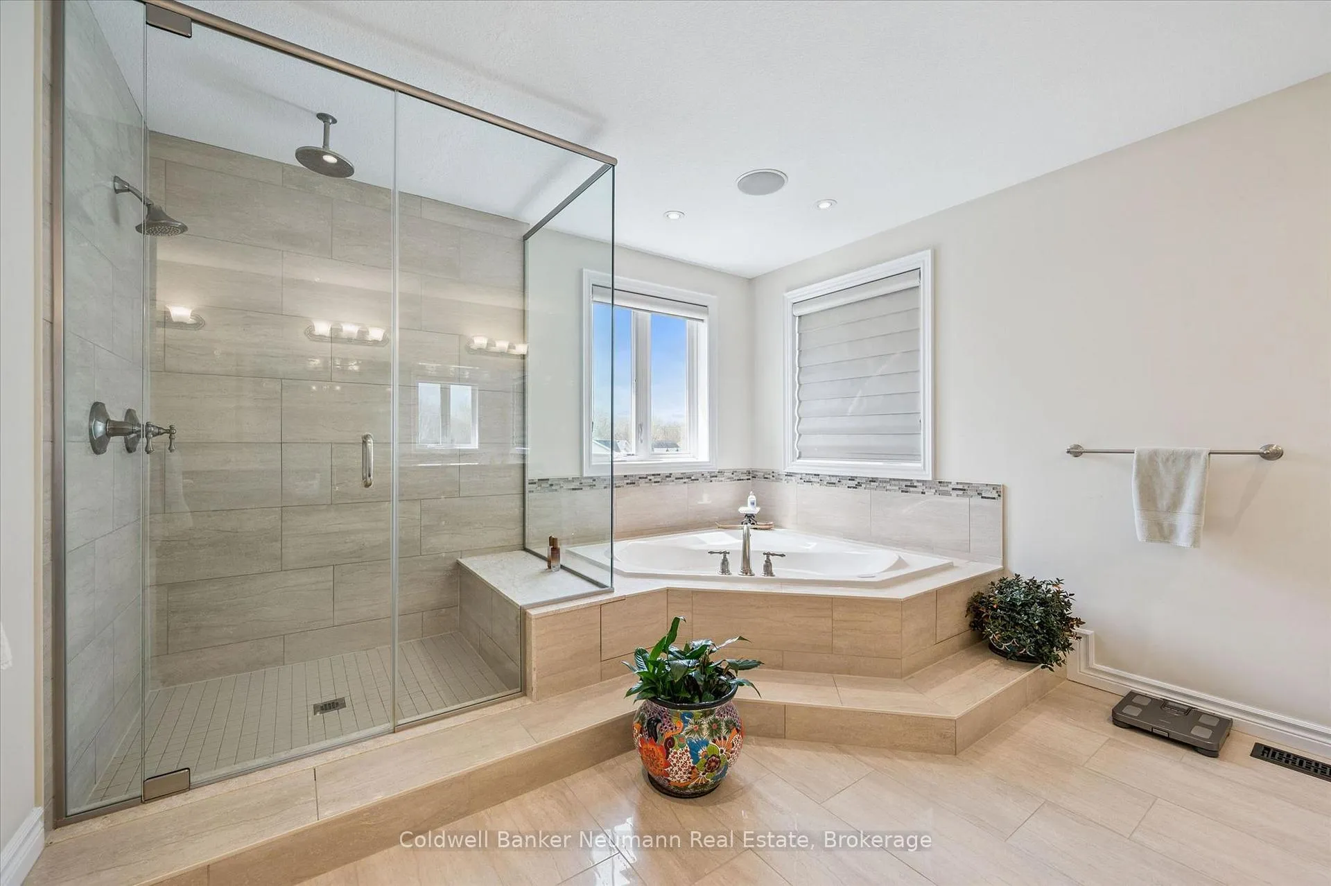 Photo 41 of 51 Cox Court, Guelph, Kortright East — HOMEH