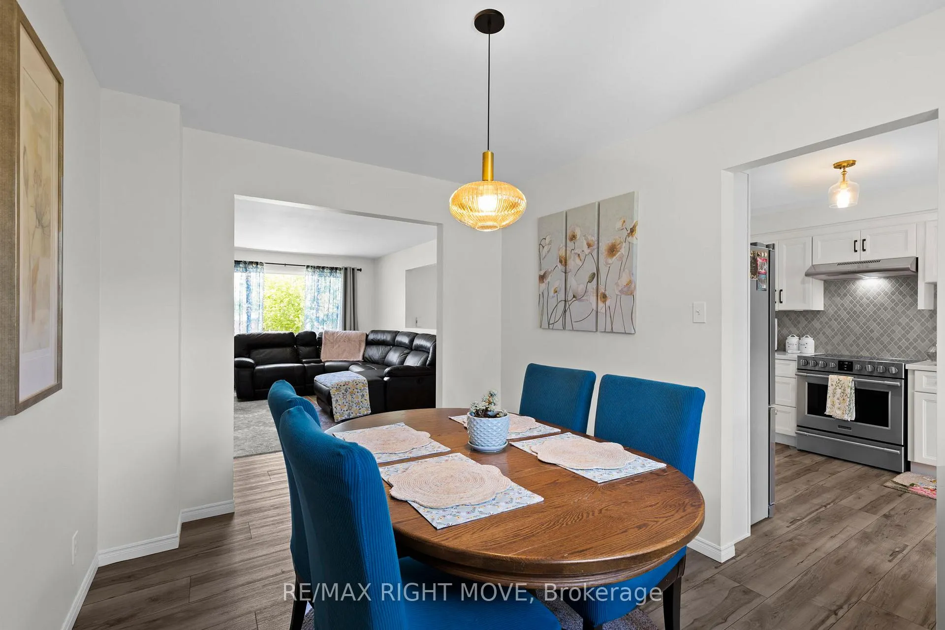 Photo 11 of 5 Chestnut Place, Orillia — HOMEH