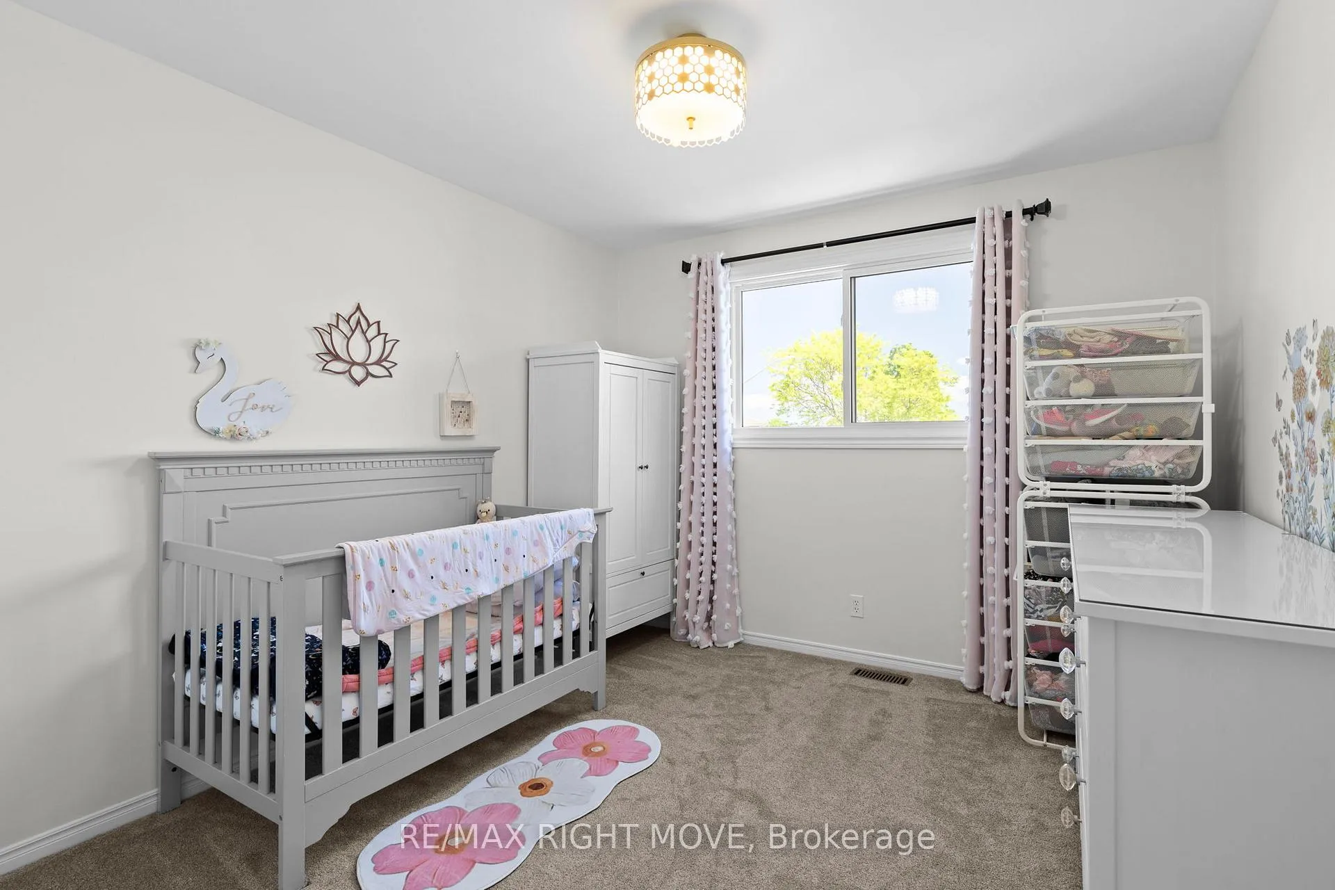 Photo 22 of 5 Chestnut Place, Orillia — HOMEH