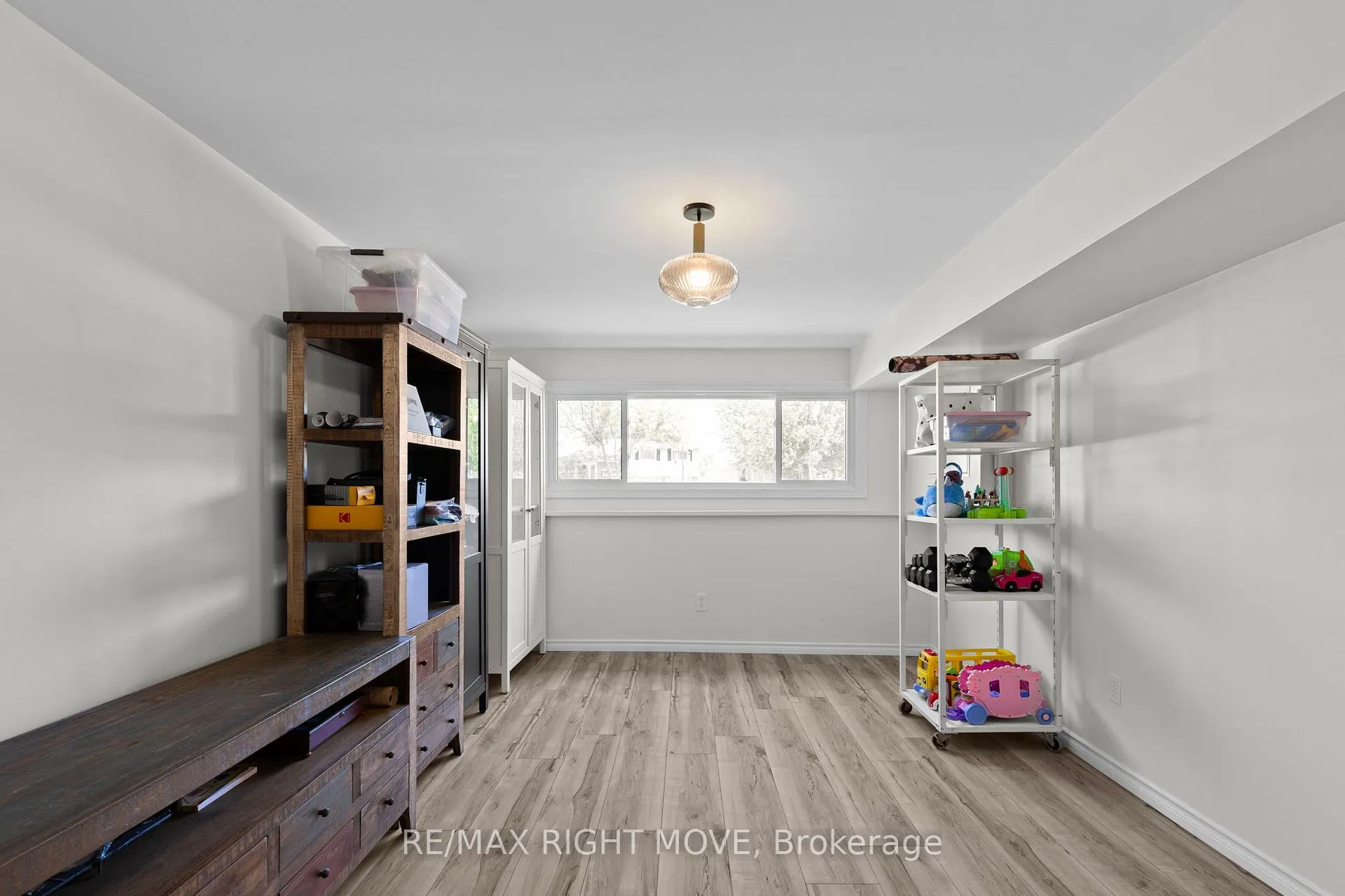 Photo 24 of 5 Chestnut Place, Orillia — HOMEH