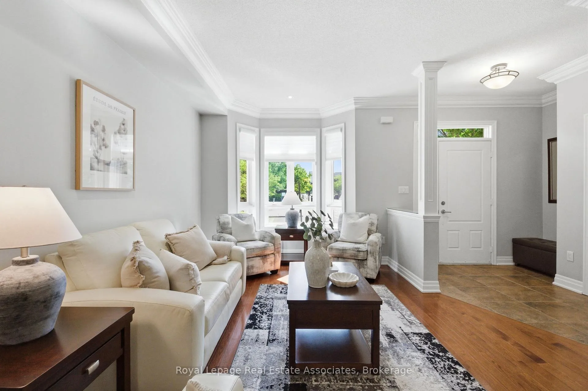 Photo 4 of 32 St Lawrence Drive, Mississauga, Port Credit — HOMEH