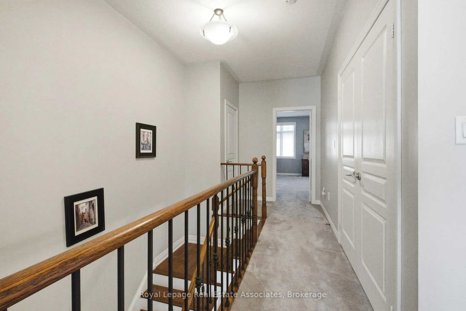 Photo 23 of 32 St Lawrence Drive, Mississauga, Port Credit — HOMEH