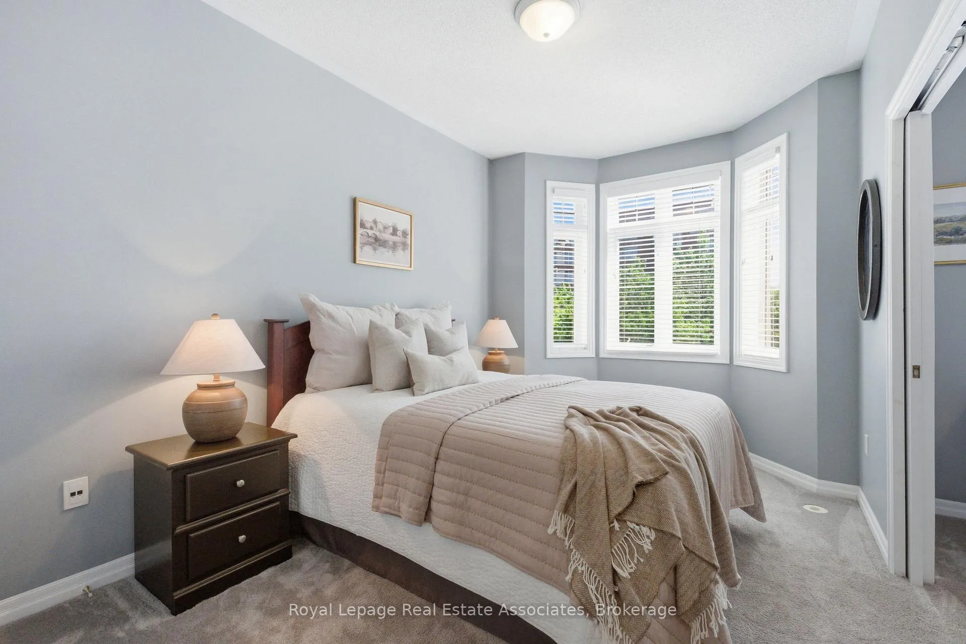 Photo 24 of 32 St Lawrence Drive, Mississauga, Port Credit — HOMEH