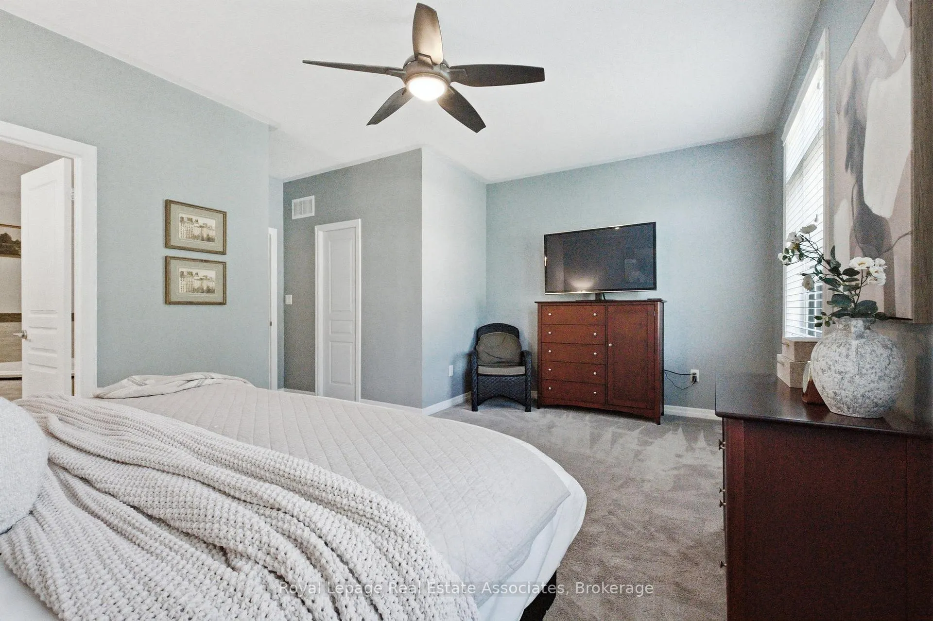 Photo 32 of 32 St Lawrence Drive, Mississauga, Port Credit — HOMEH