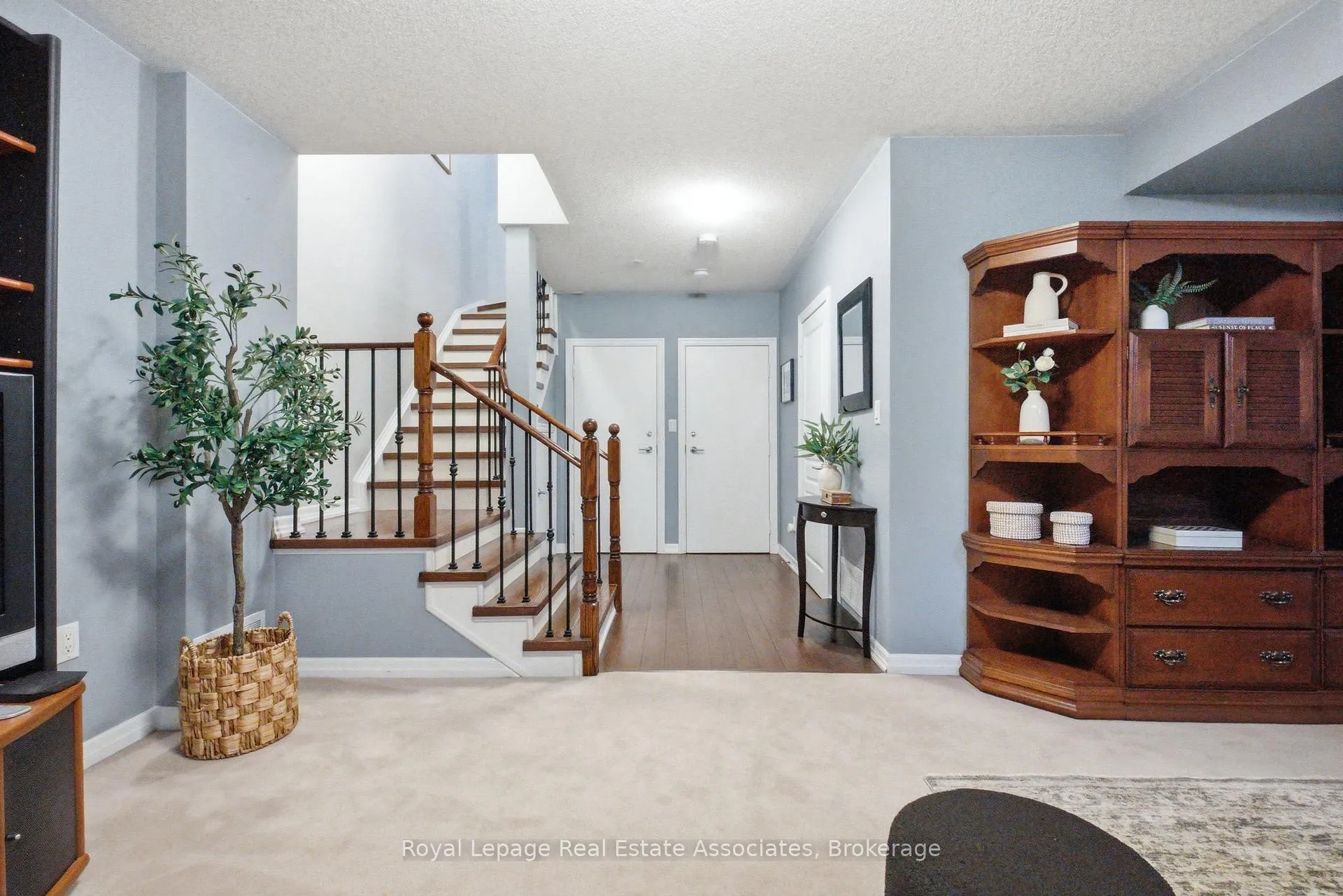 Photo 40 of 32 St Lawrence Drive, Mississauga, Port Credit — HOMEH