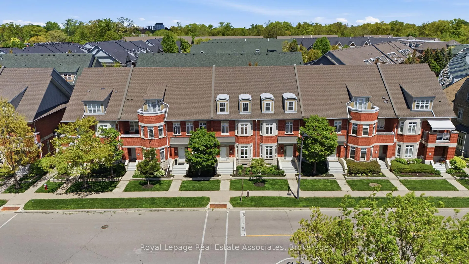 Photo 46 of 32 St Lawrence Drive, Mississauga, Port Credit — HOMEH