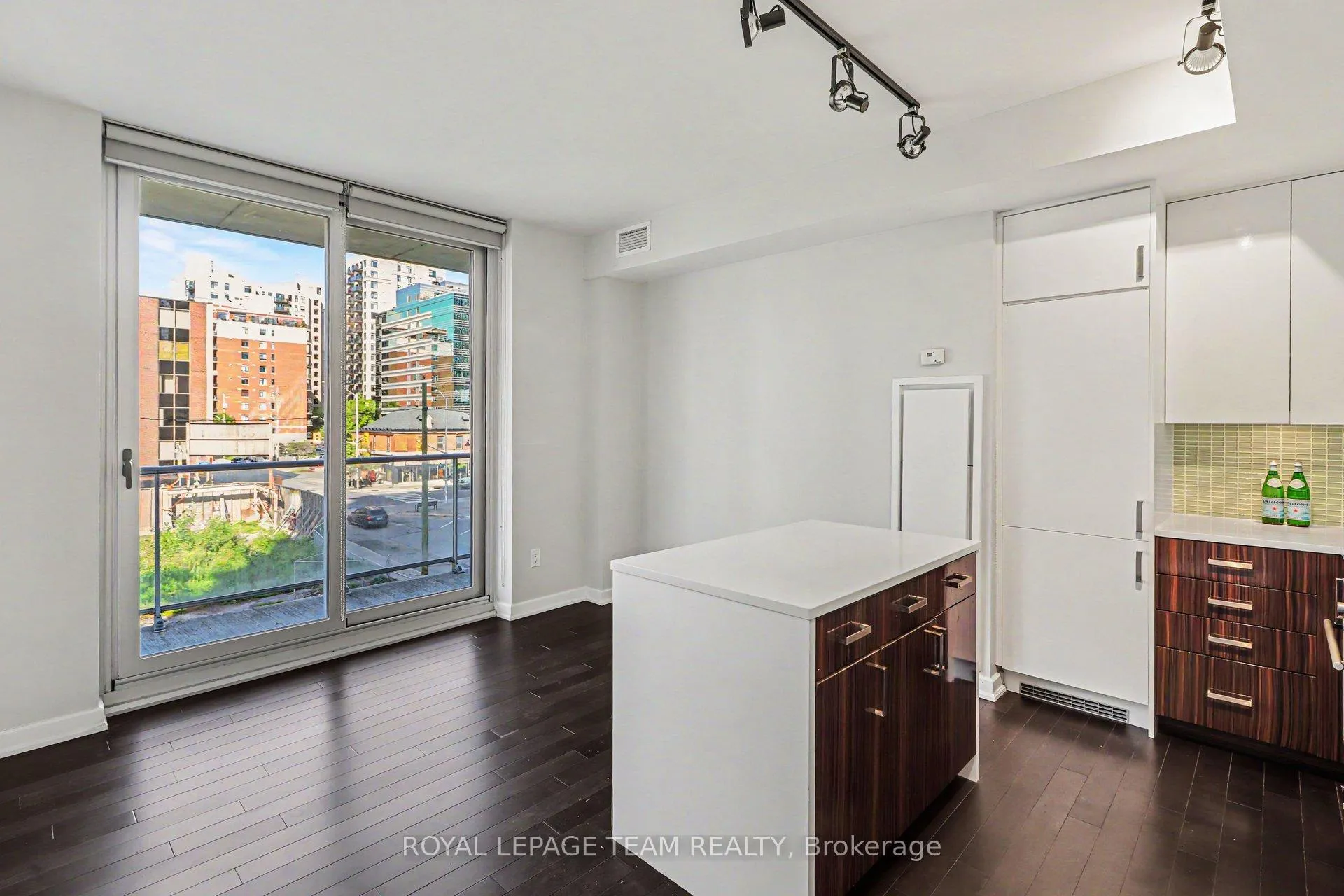 Photo 9 of Unit 310, 300 Lisgar Street E, Ottawa, Ottawa Centre — HOMEH