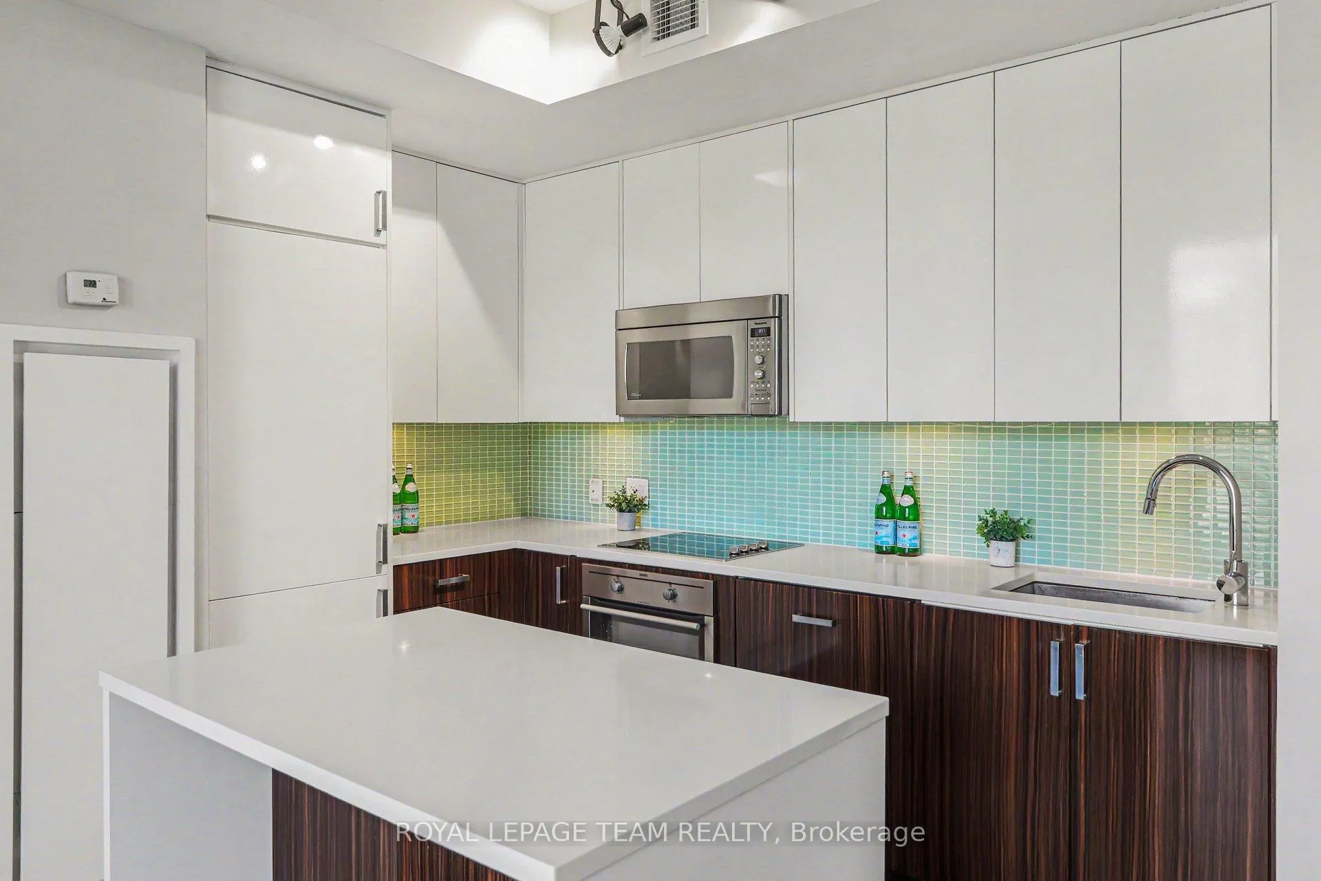 Photo 10 of Unit 310, 300 Lisgar Street E, Ottawa, Ottawa Centre — HOMEH