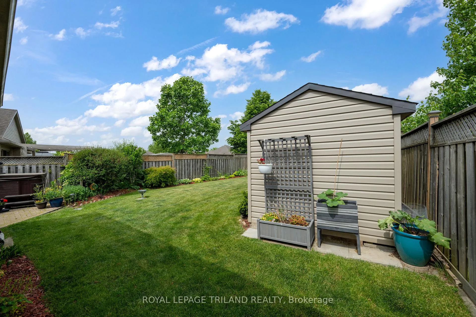 Photo 6 of 48 Circlewood Drive, St. Thomas — HOMEH