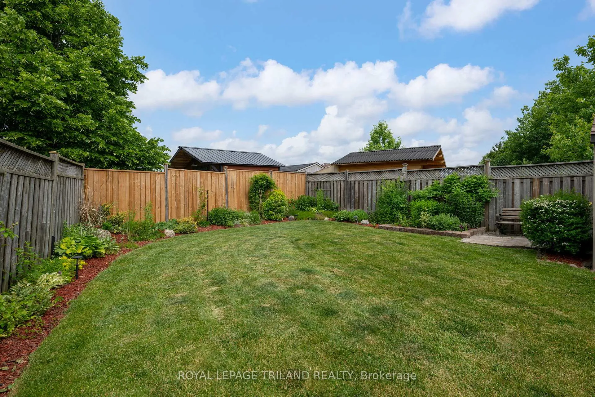 Photo 7 of 48 Circlewood Drive, St. Thomas — HOMEH
