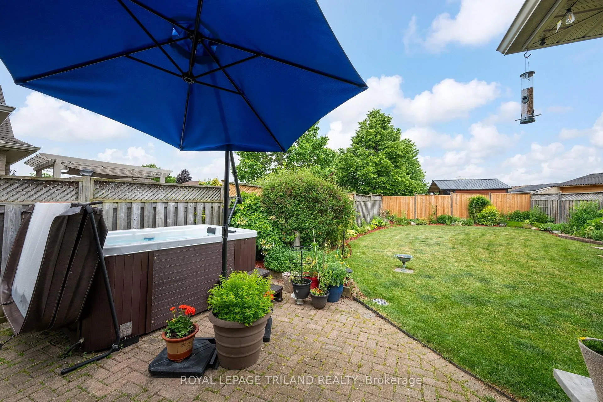 Photo 11 of 48 Circlewood Drive, St. Thomas — HOMEH