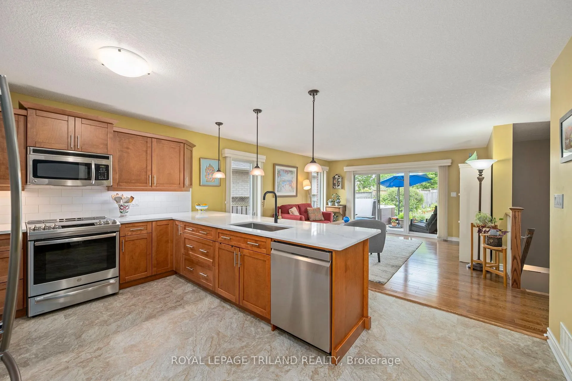 Photo 18 of 48 Circlewood Drive, St. Thomas — HOMEH