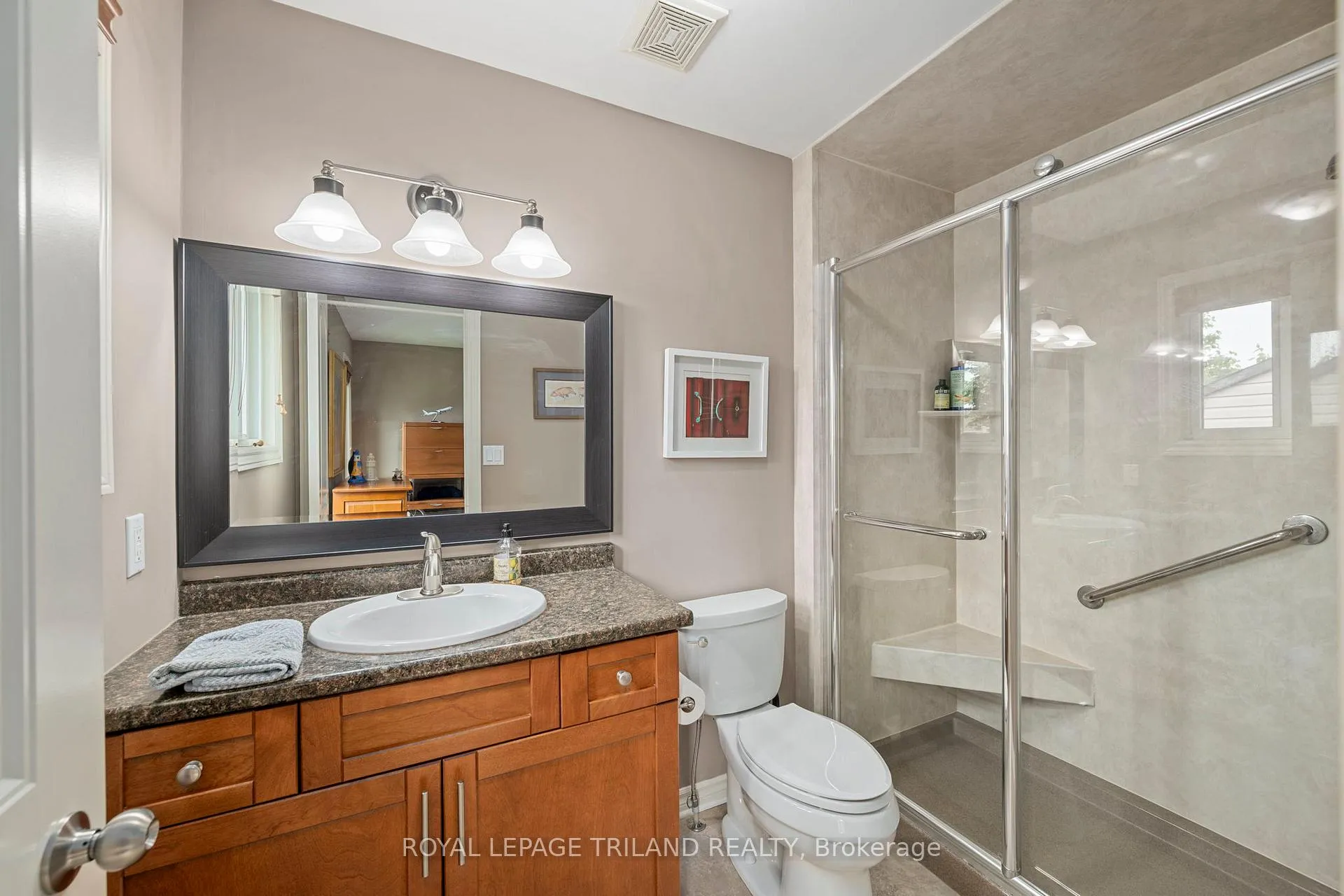 Photo 32 of 48 Circlewood Drive, St. Thomas — HOMEH