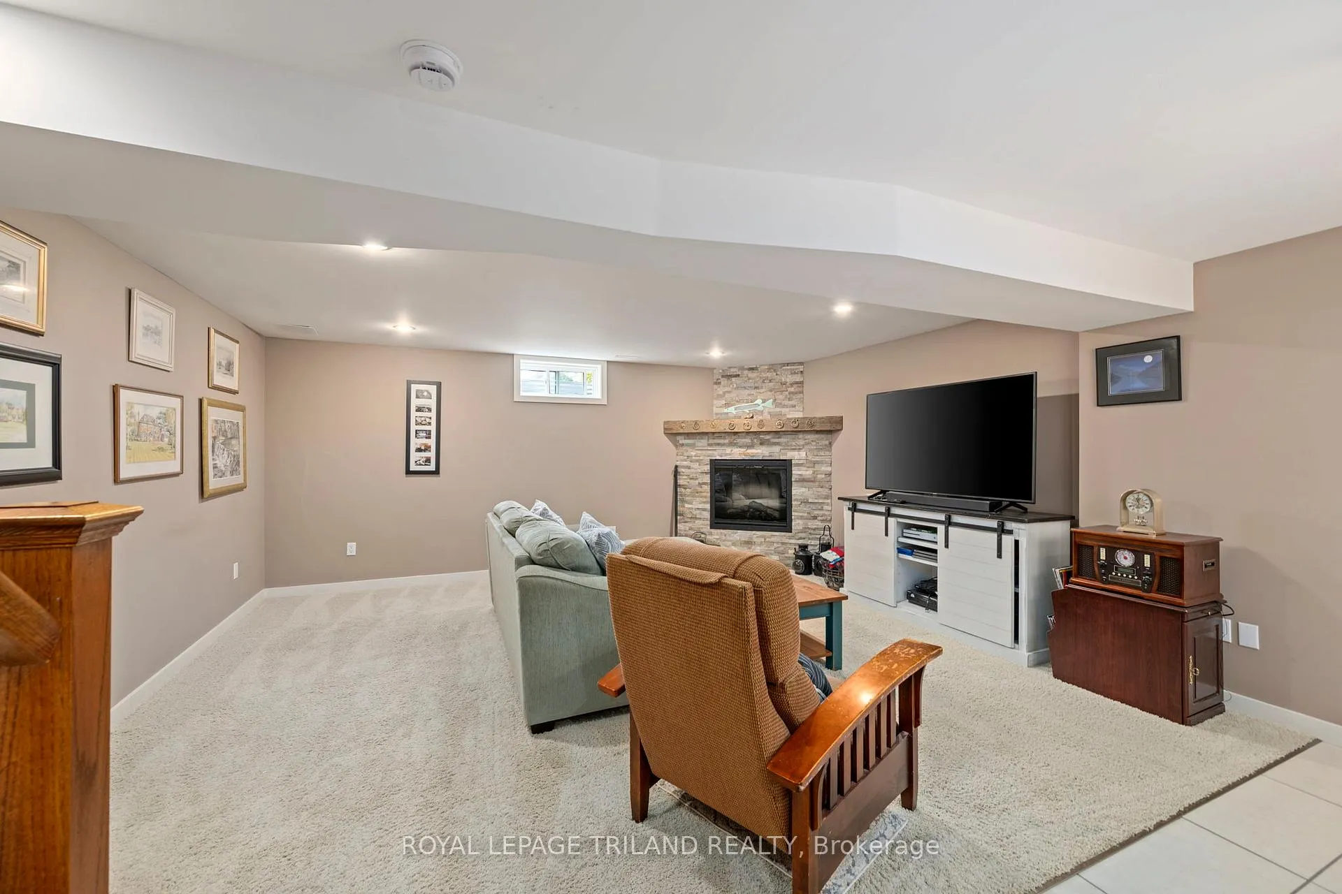Photo 37 of 48 Circlewood Drive, St. Thomas — HOMEH