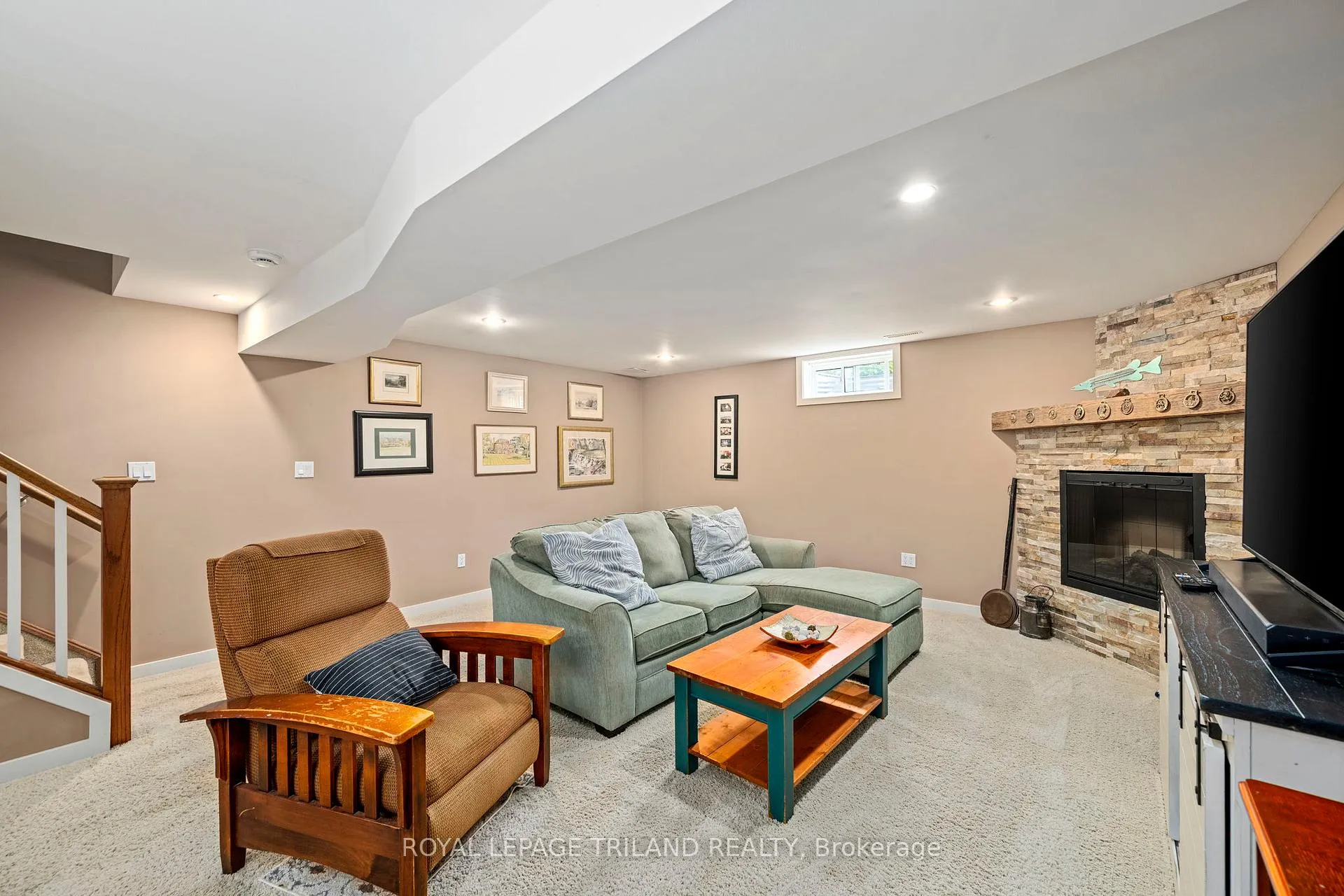 Photo 38 of 48 Circlewood Drive, St. Thomas — HOMEH