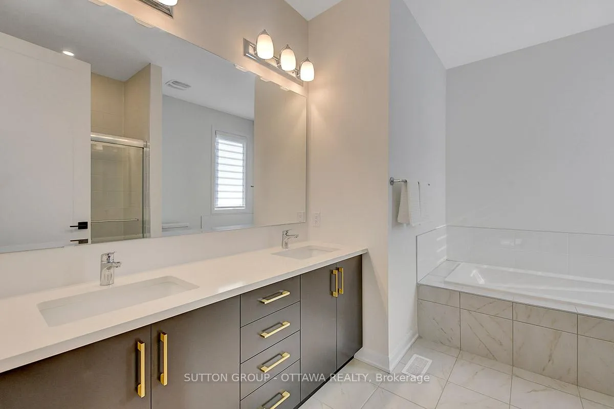 Photo 18 of 248 Skipper Drive, Ottawa, Mahogany Community — HOMEH