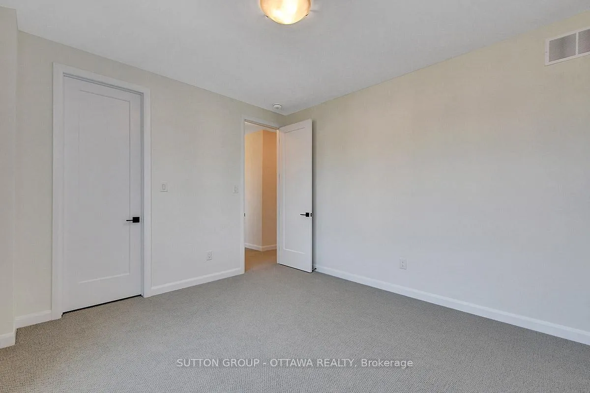 Photo 20 of 248 Skipper Drive, Ottawa, Mahogany Community — HOMEH