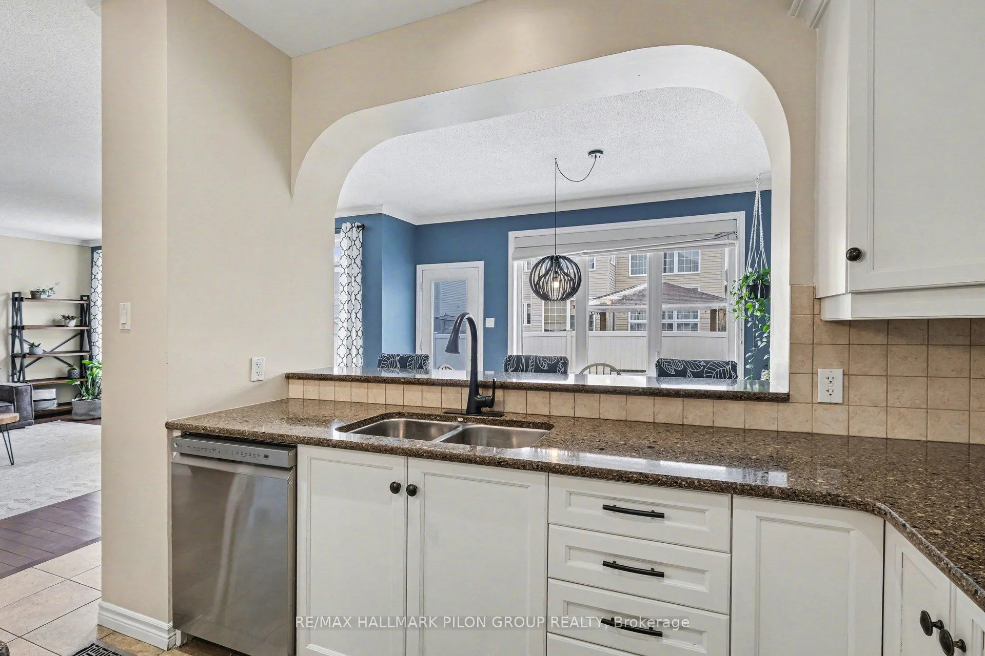 Photo 7 of 1878 Montmere Avenue, Ottawa, Notting Hill/Summerside — HOMEH